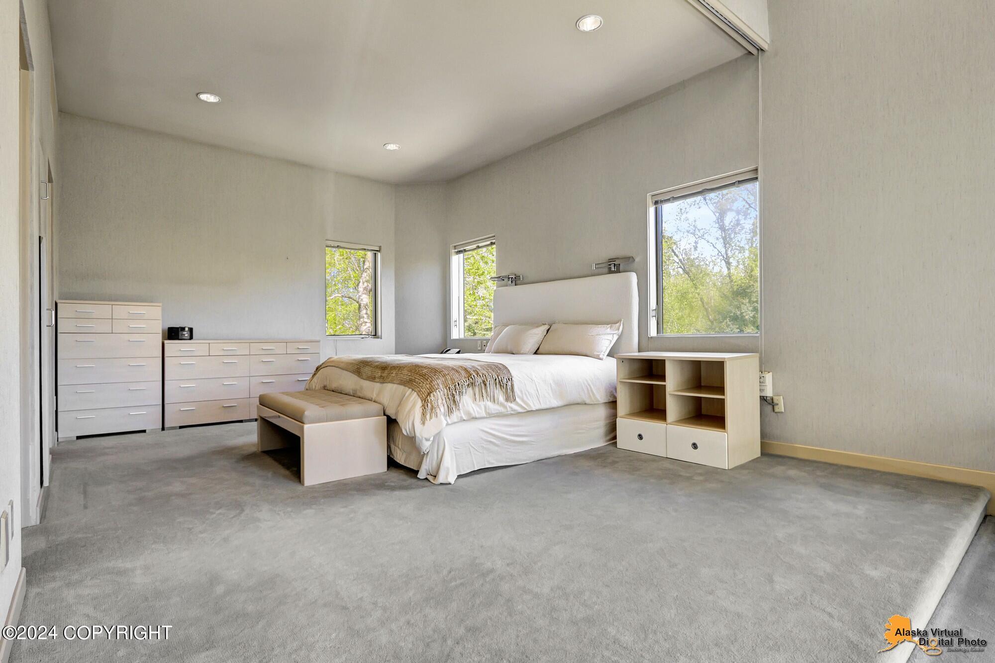 6960 W Dimond Boulevard