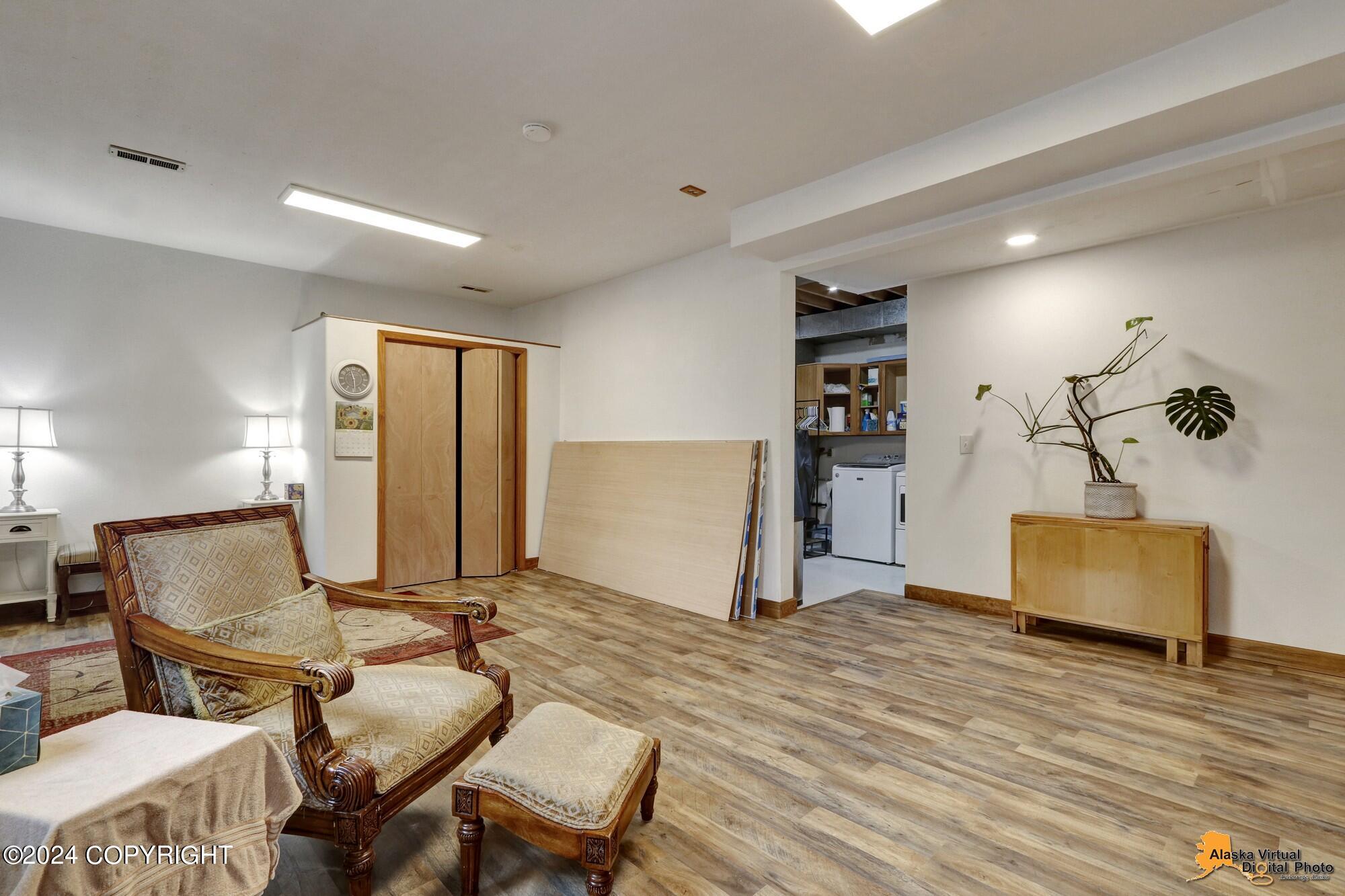 8601 Brookway Circle