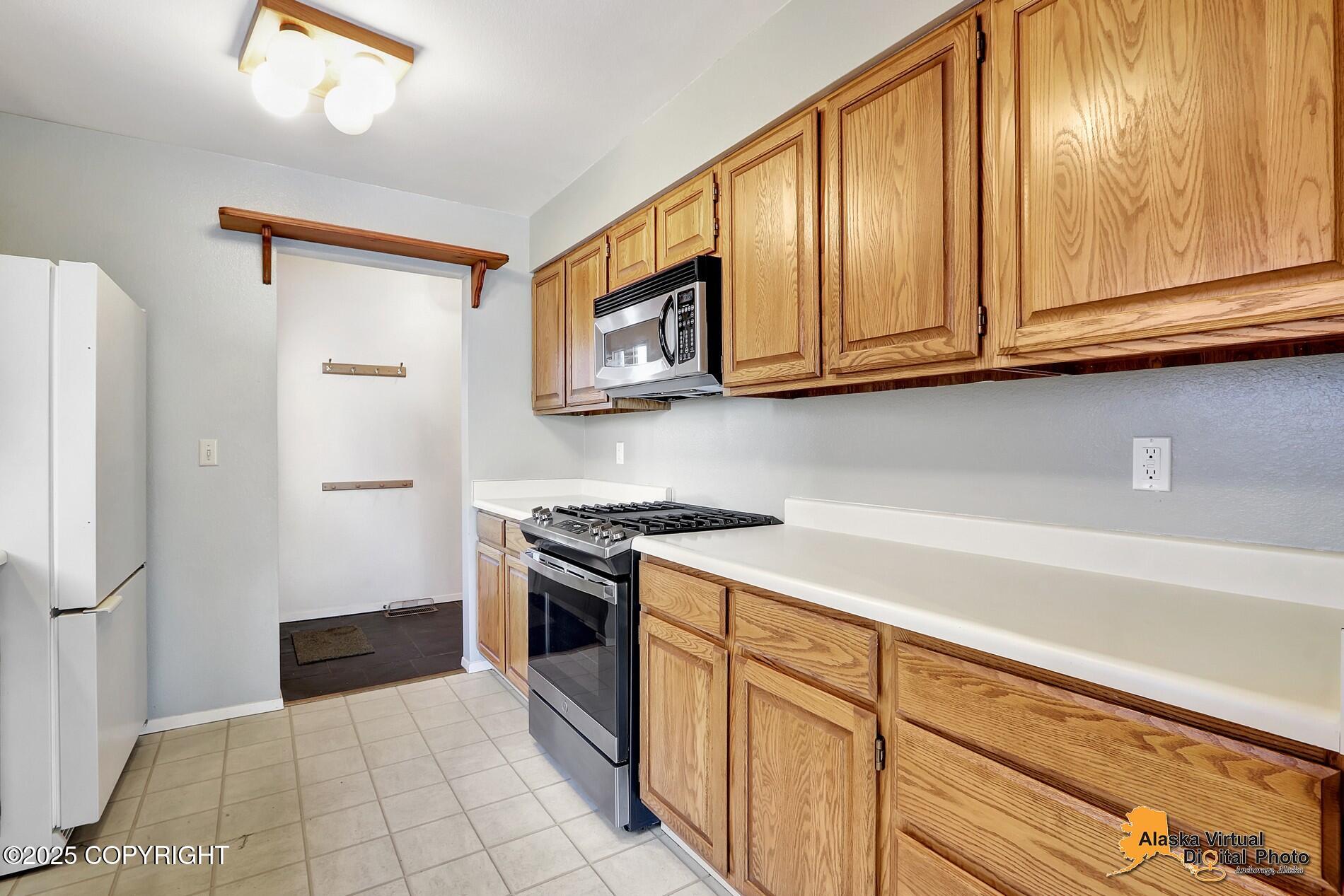 3249 Wiley Post Loop