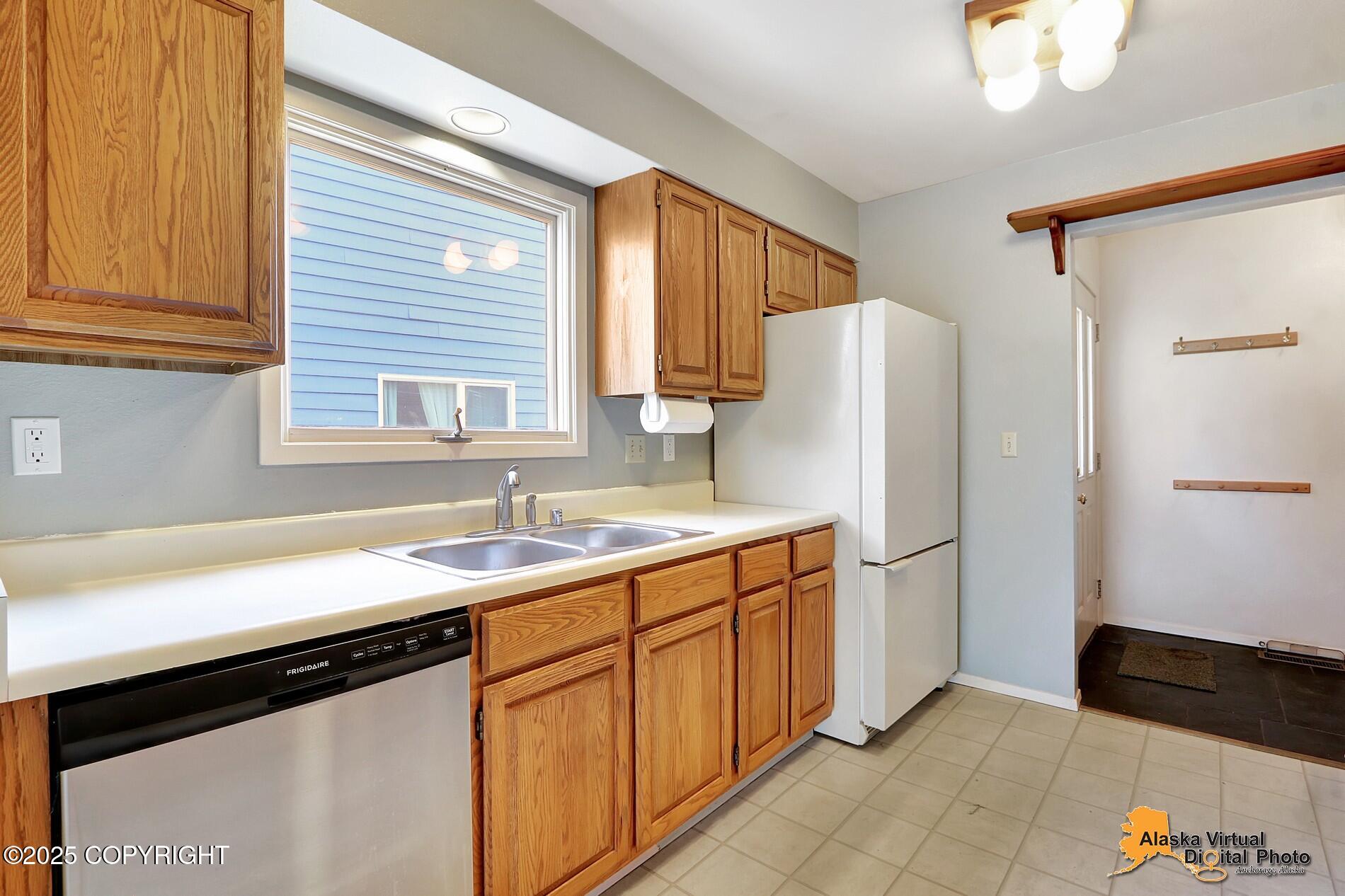 3249 Wiley Post Loop