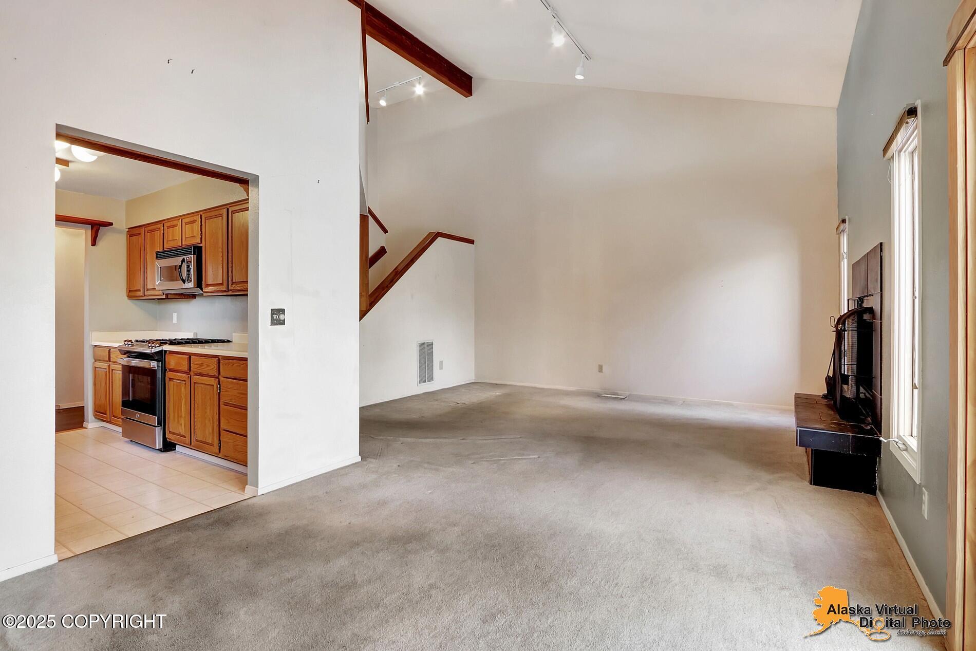 3249 Wiley Post Loop