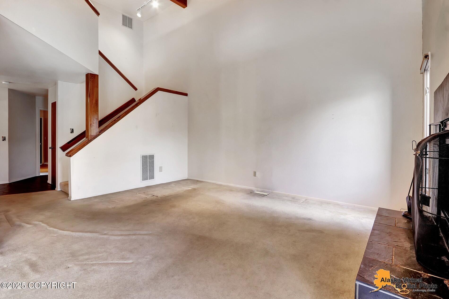 3249 Wiley Post Loop