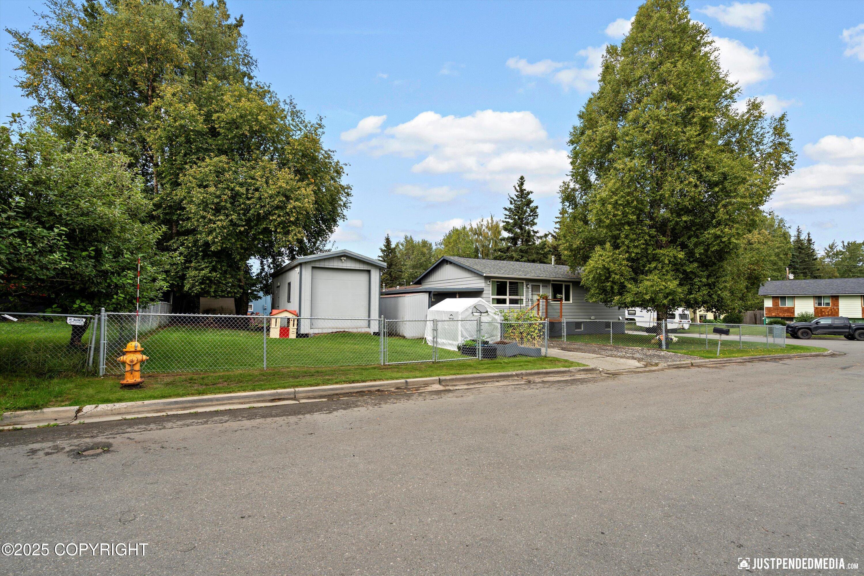 4006 Gilmore Court