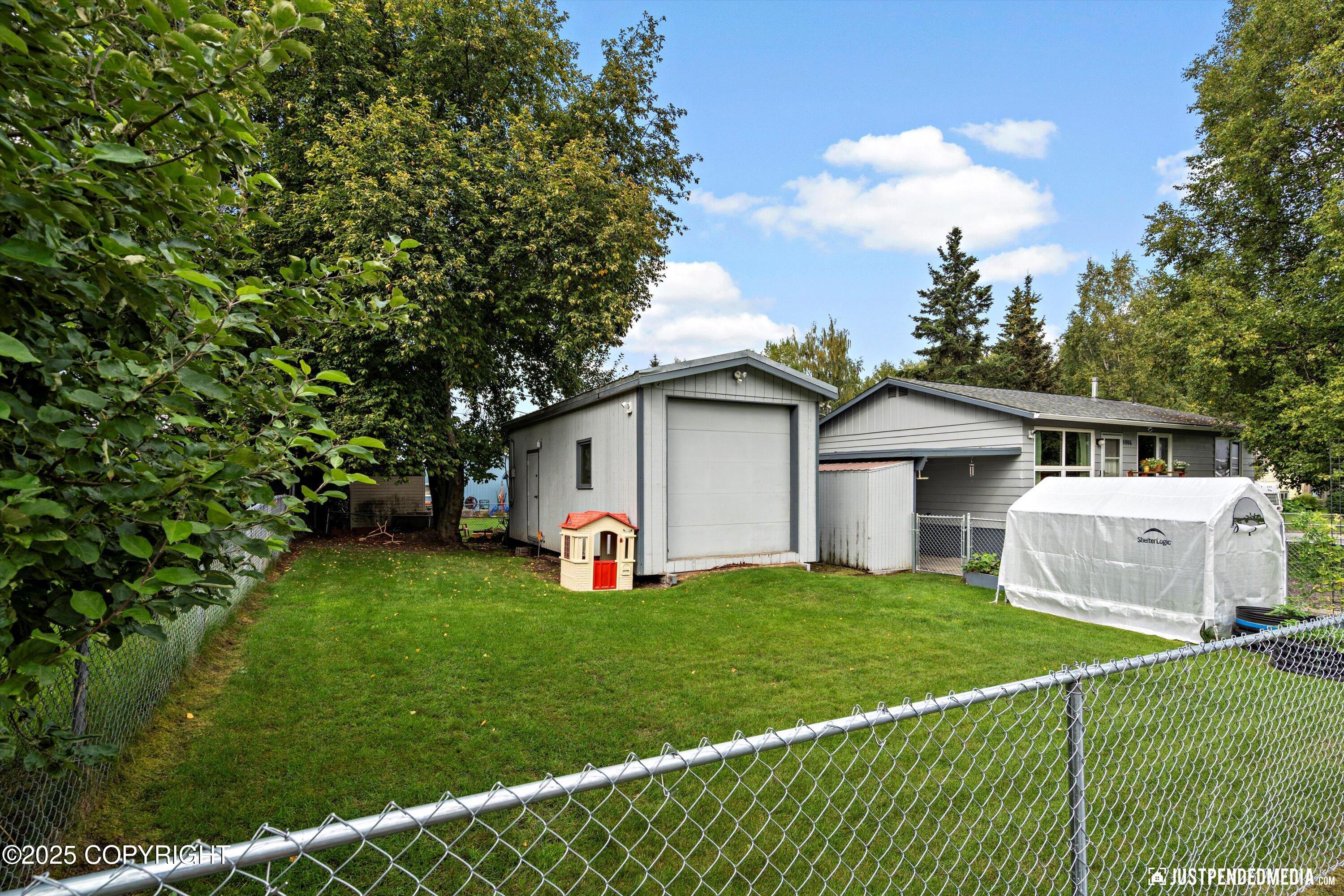 4006 Gilmore Court