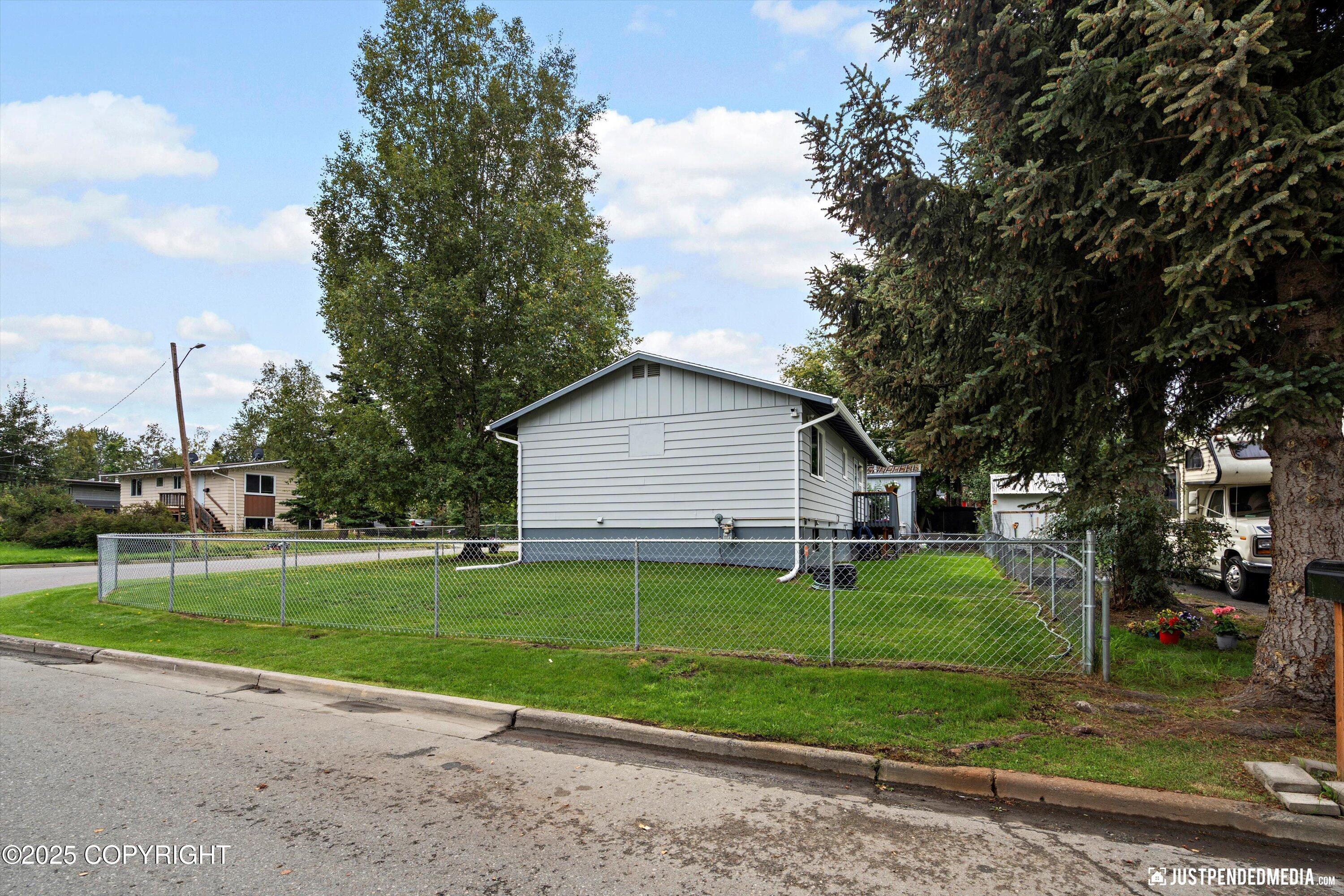 4006 Gilmore Court