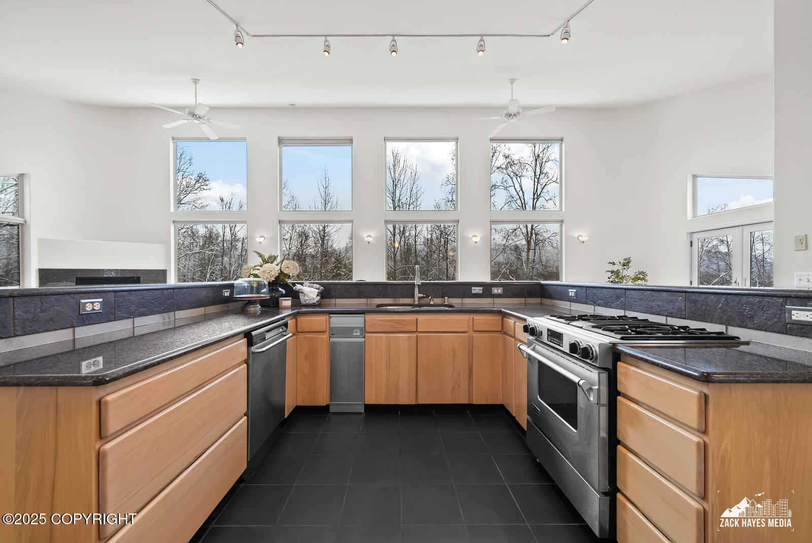 22416 Eagle Glacier Loop