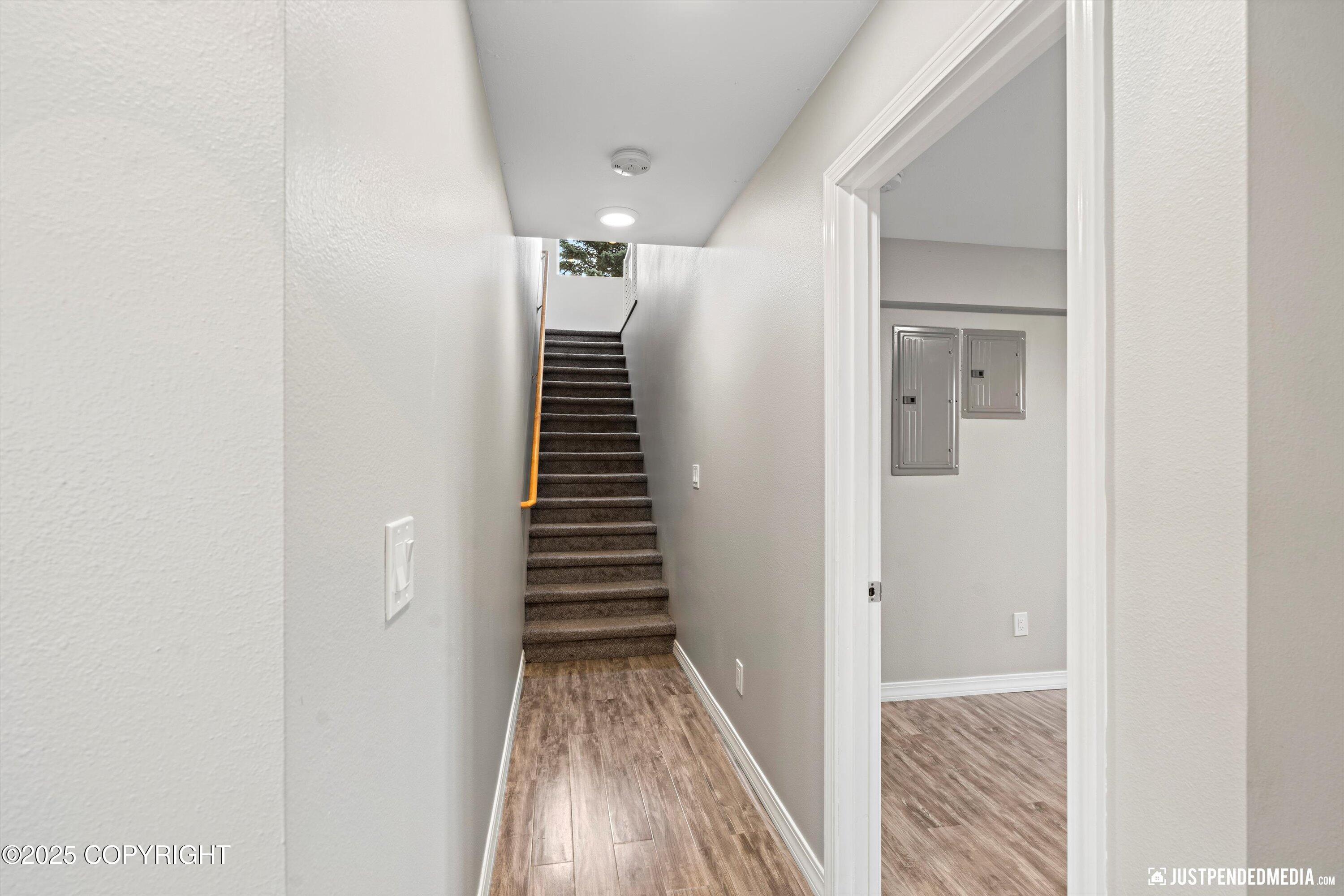 1106 W 54th Avenue