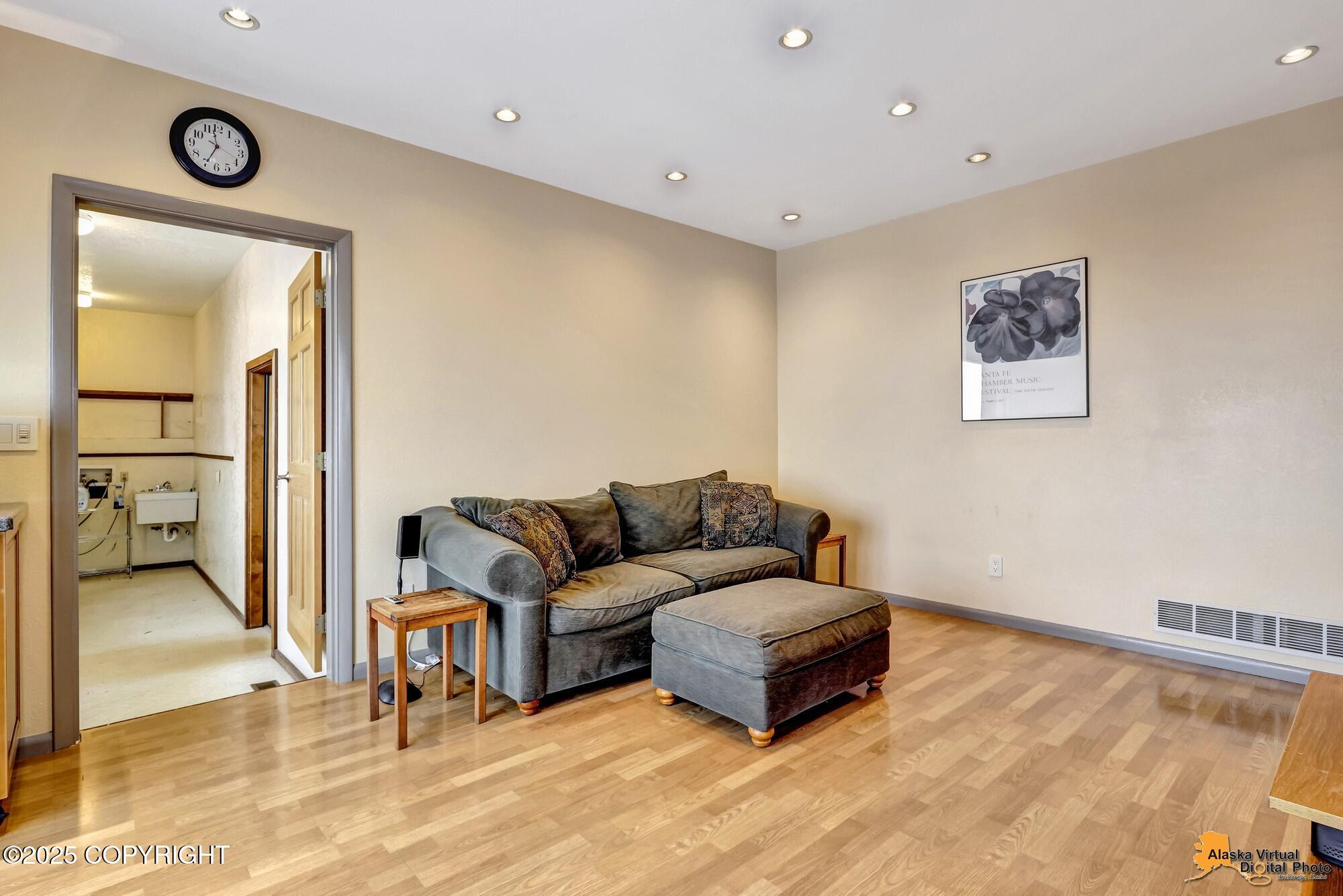 11380 Stroganof Drive