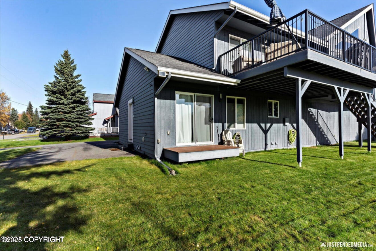 9525 Endicott Street