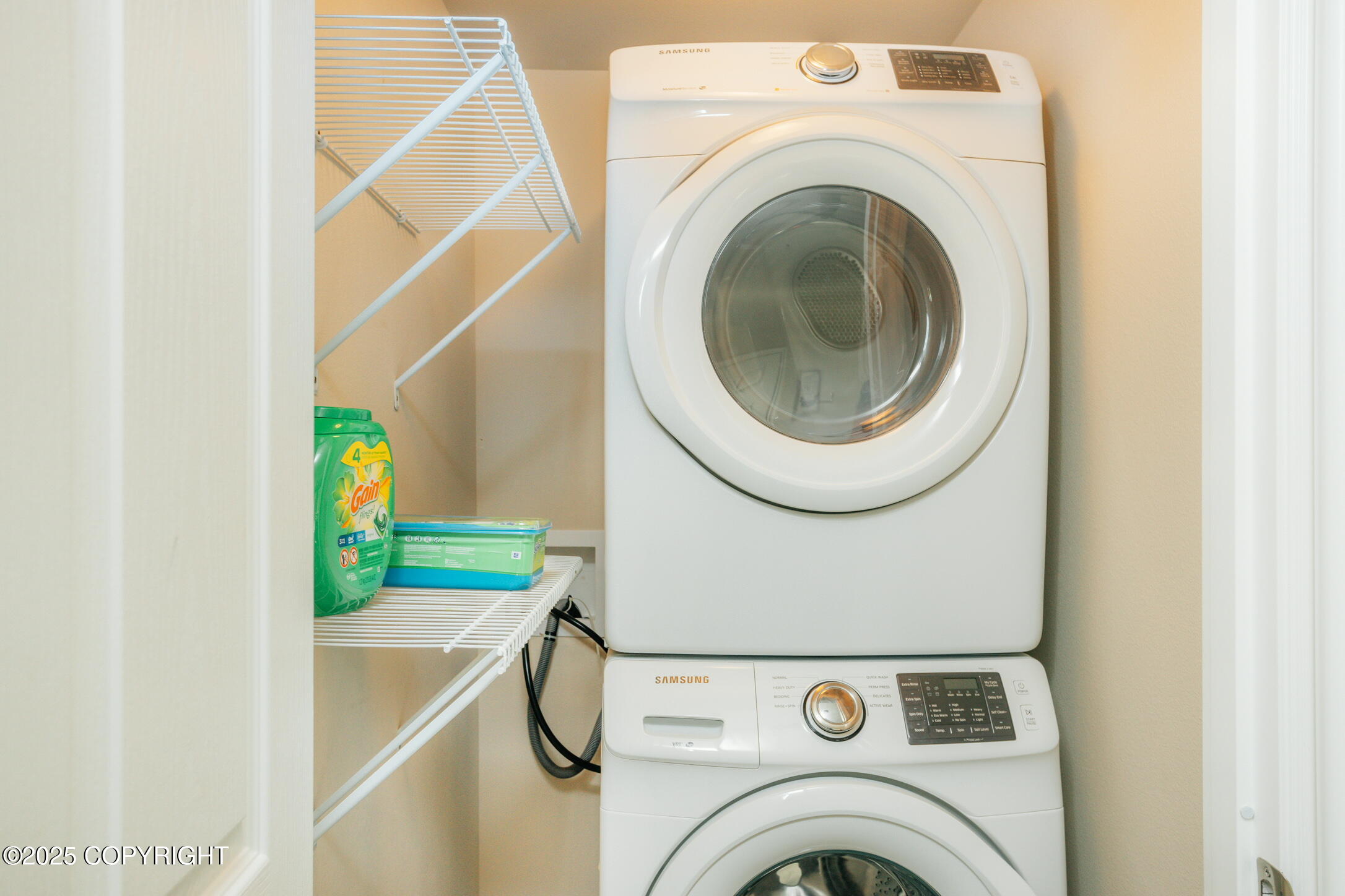 9525 Endicott Street