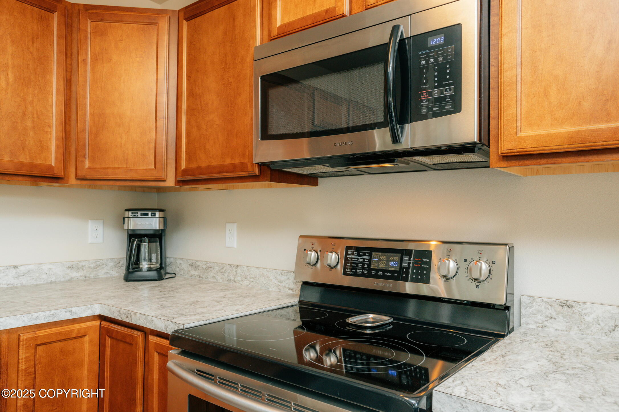 9525 Endicott Street