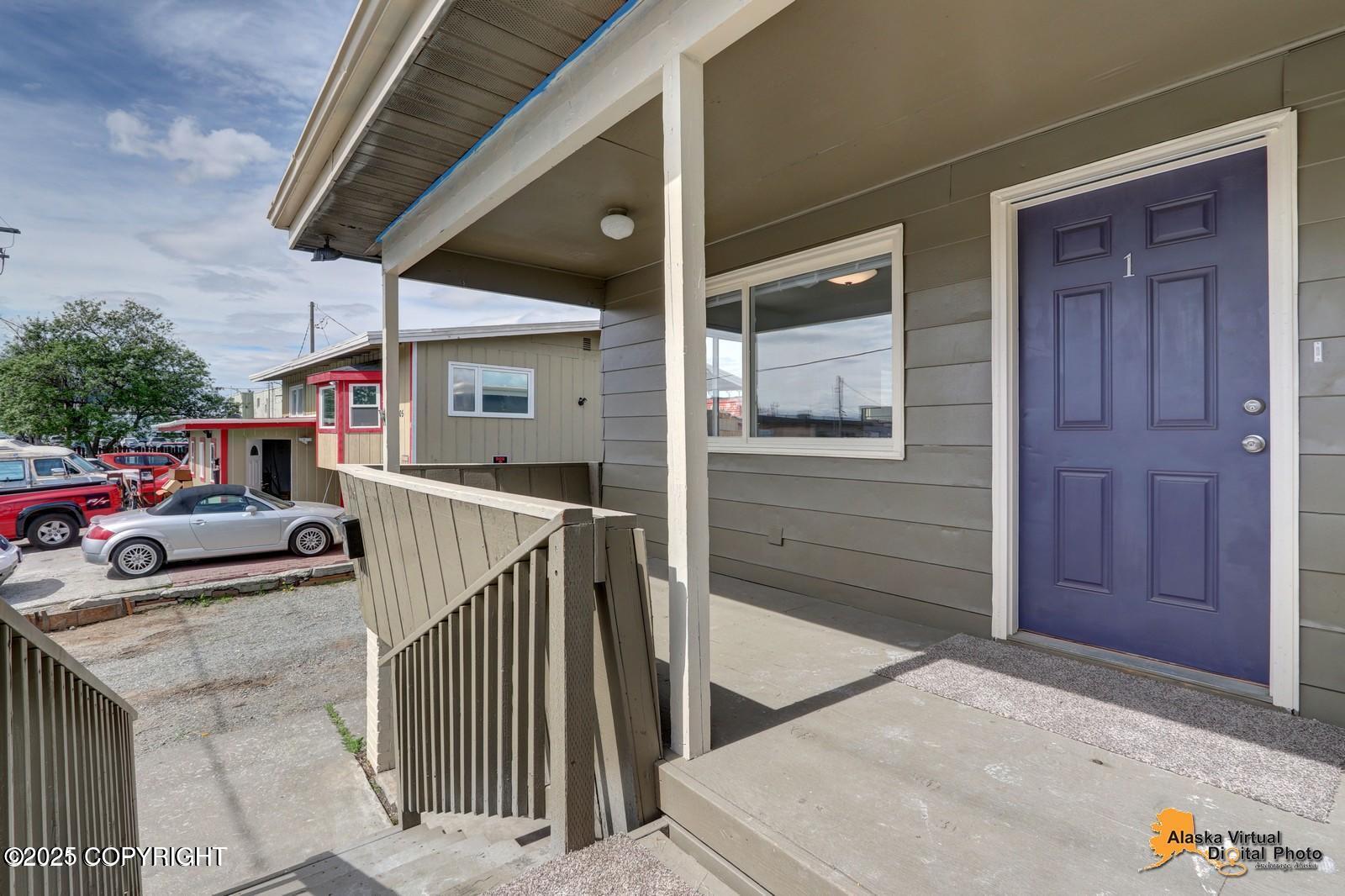 1103 W 30th Avenue