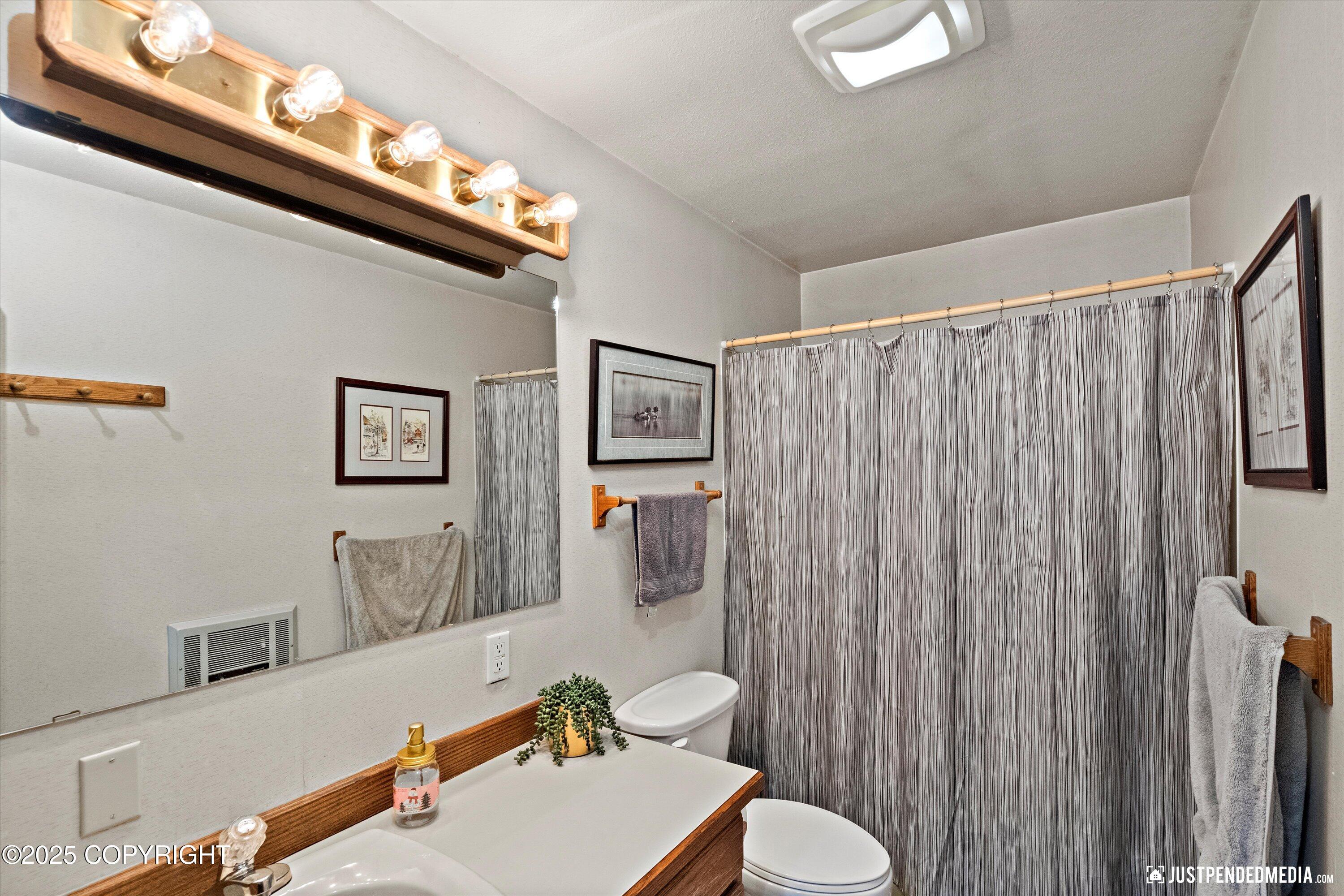 2516 Glenkerry Drive