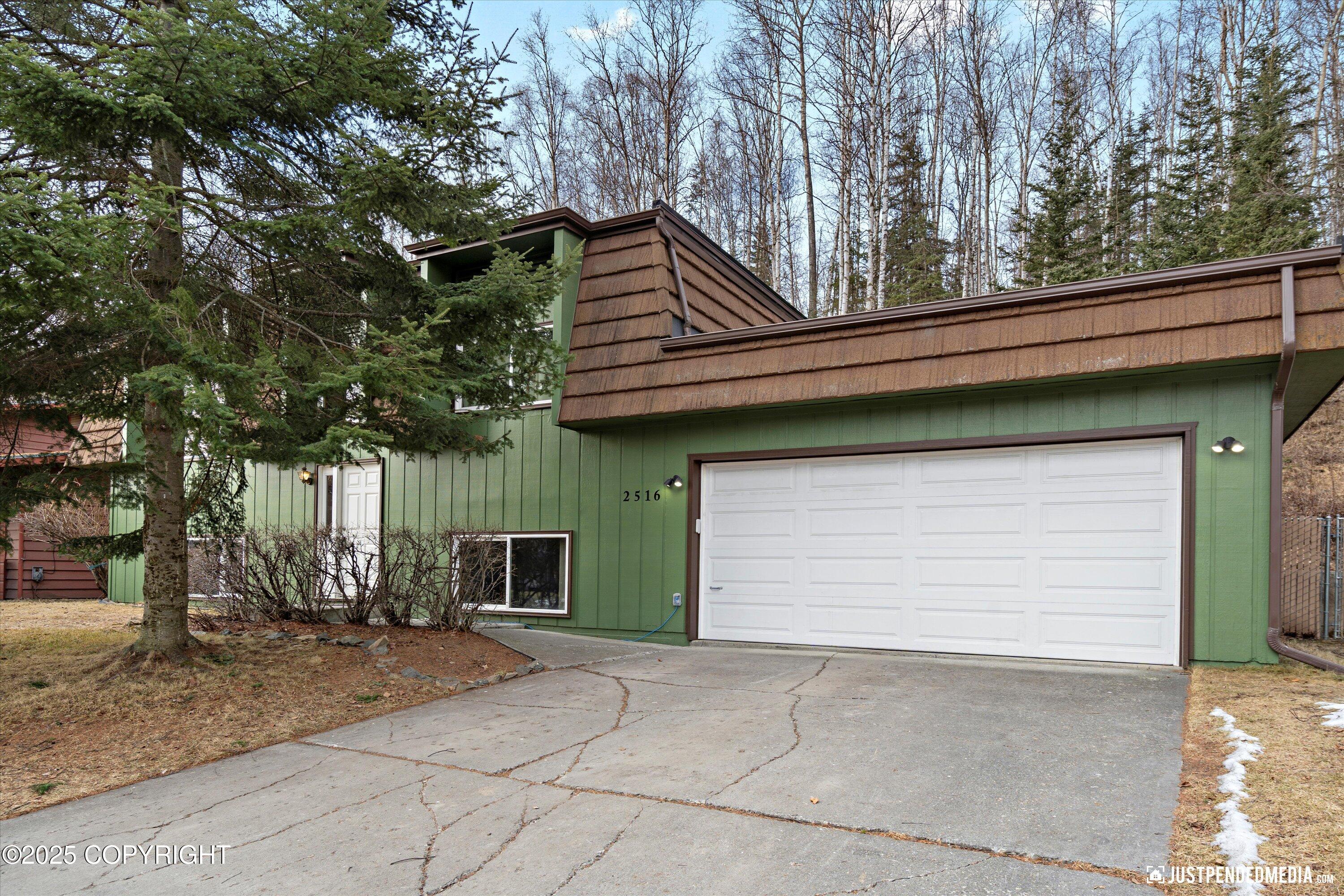 2516 Glenkerry Drive