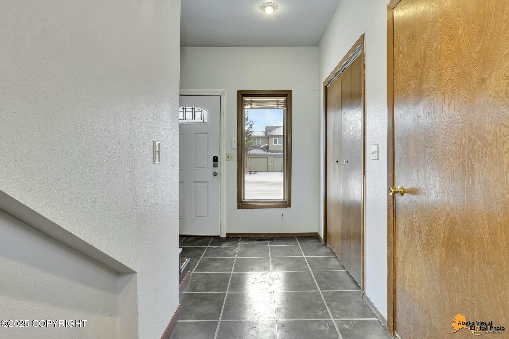 2521 Curlew Circle