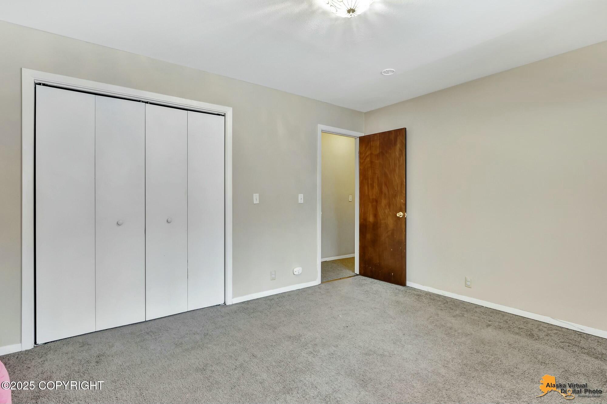 2521 Curlew Circle