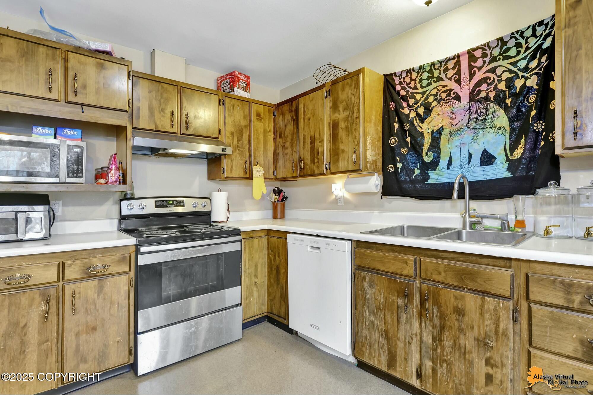 2521 Curlew Circle