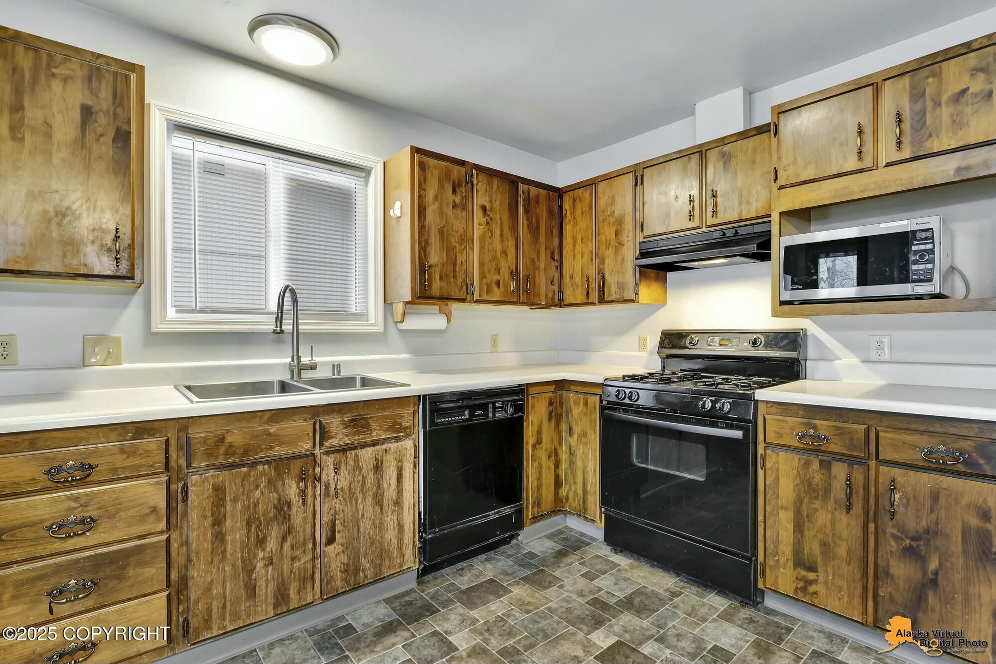 2521 Curlew Circle