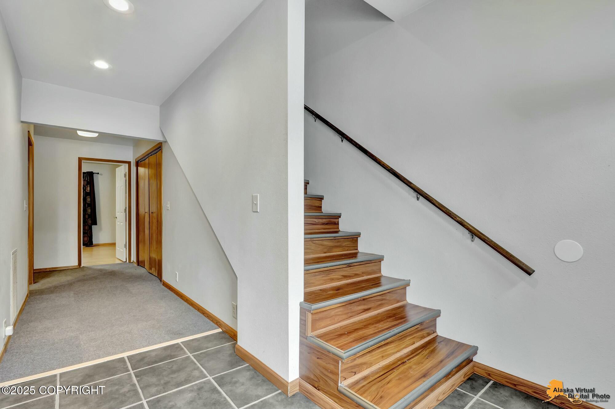 2521 Curlew Circle