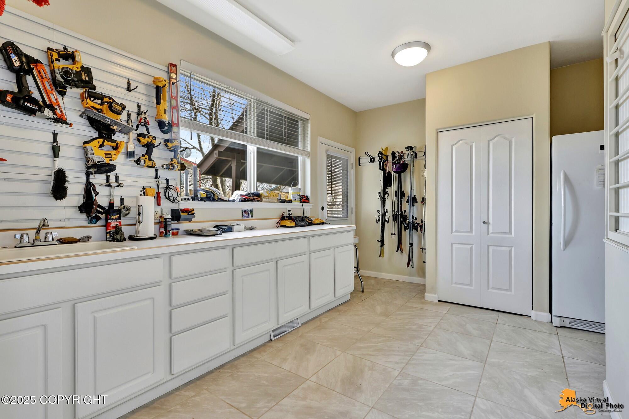 10177 Voyager Circle