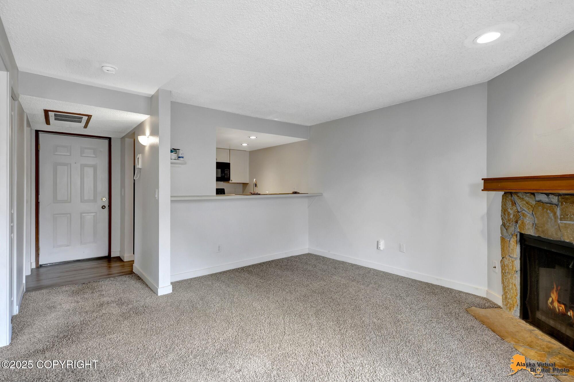 9625 Independence Drive # 101 Unit: #C-101