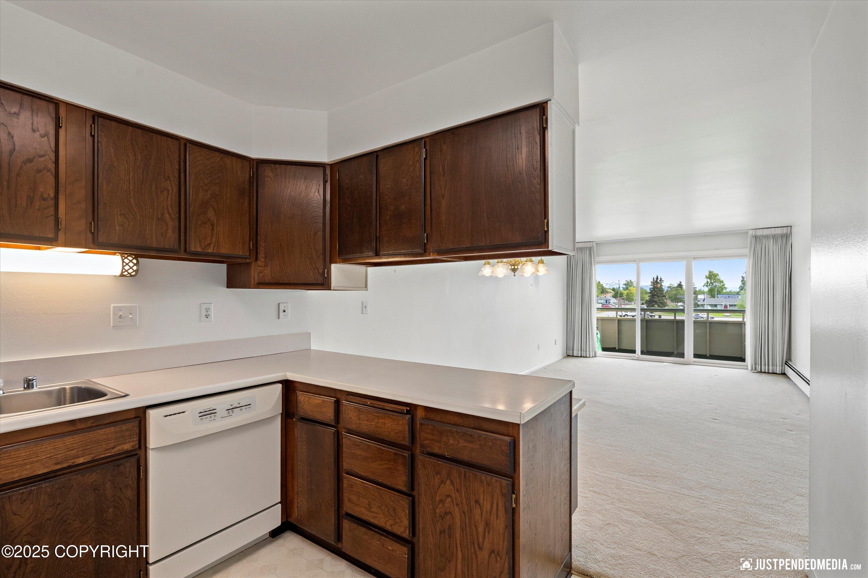 836 M Street # 215 Unit: #215