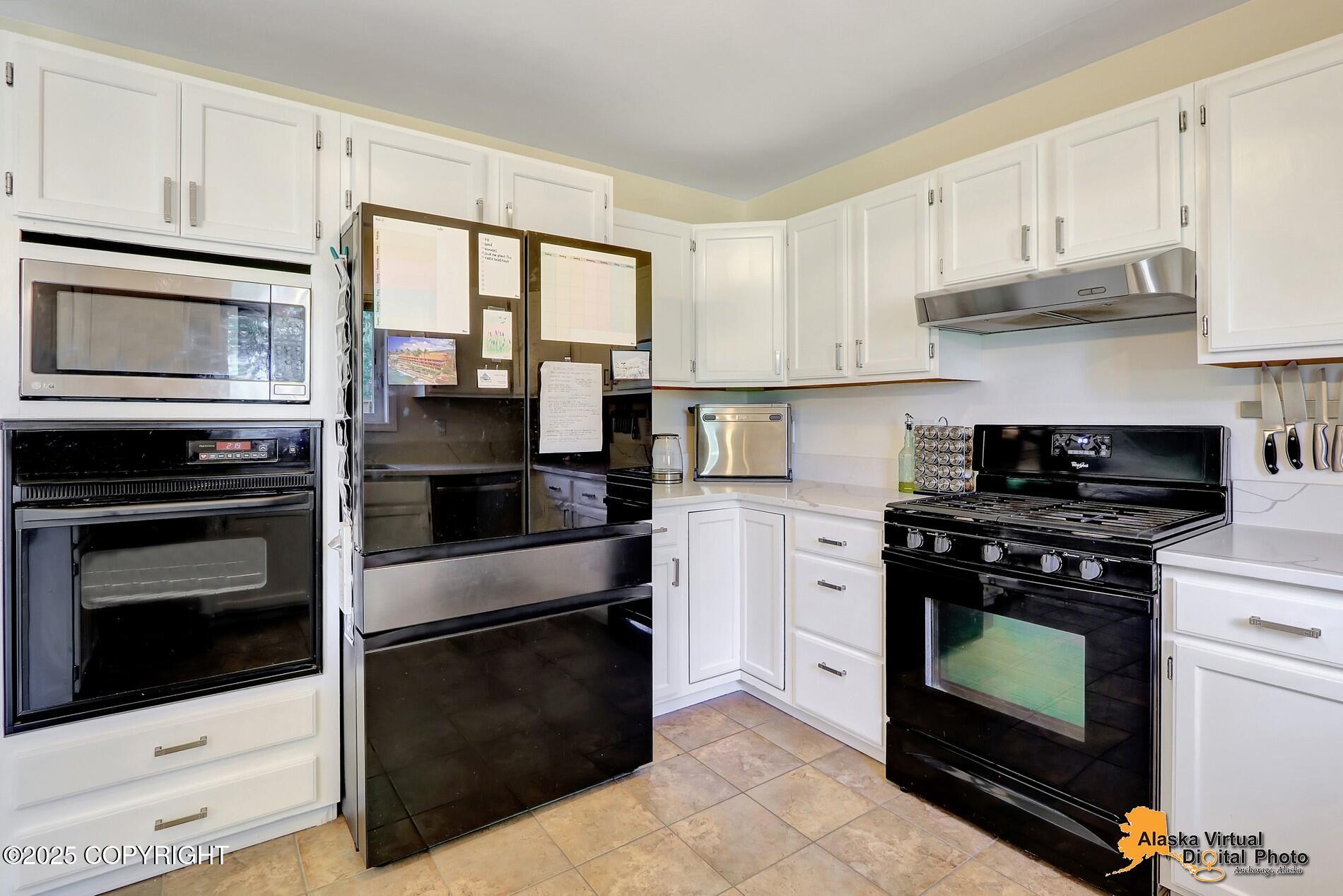 2942 Kingfisher Drive