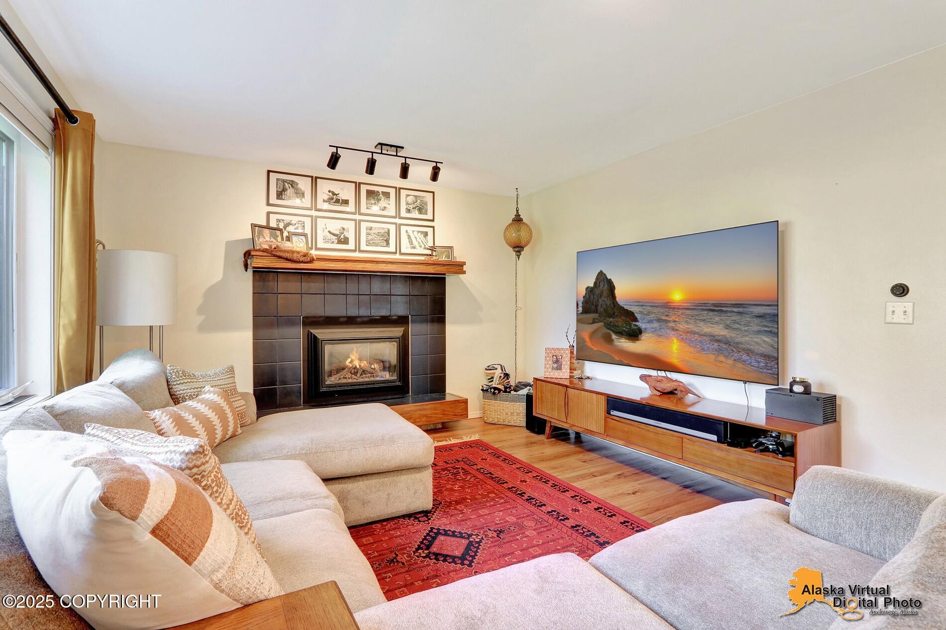 2942 Kingfisher Drive