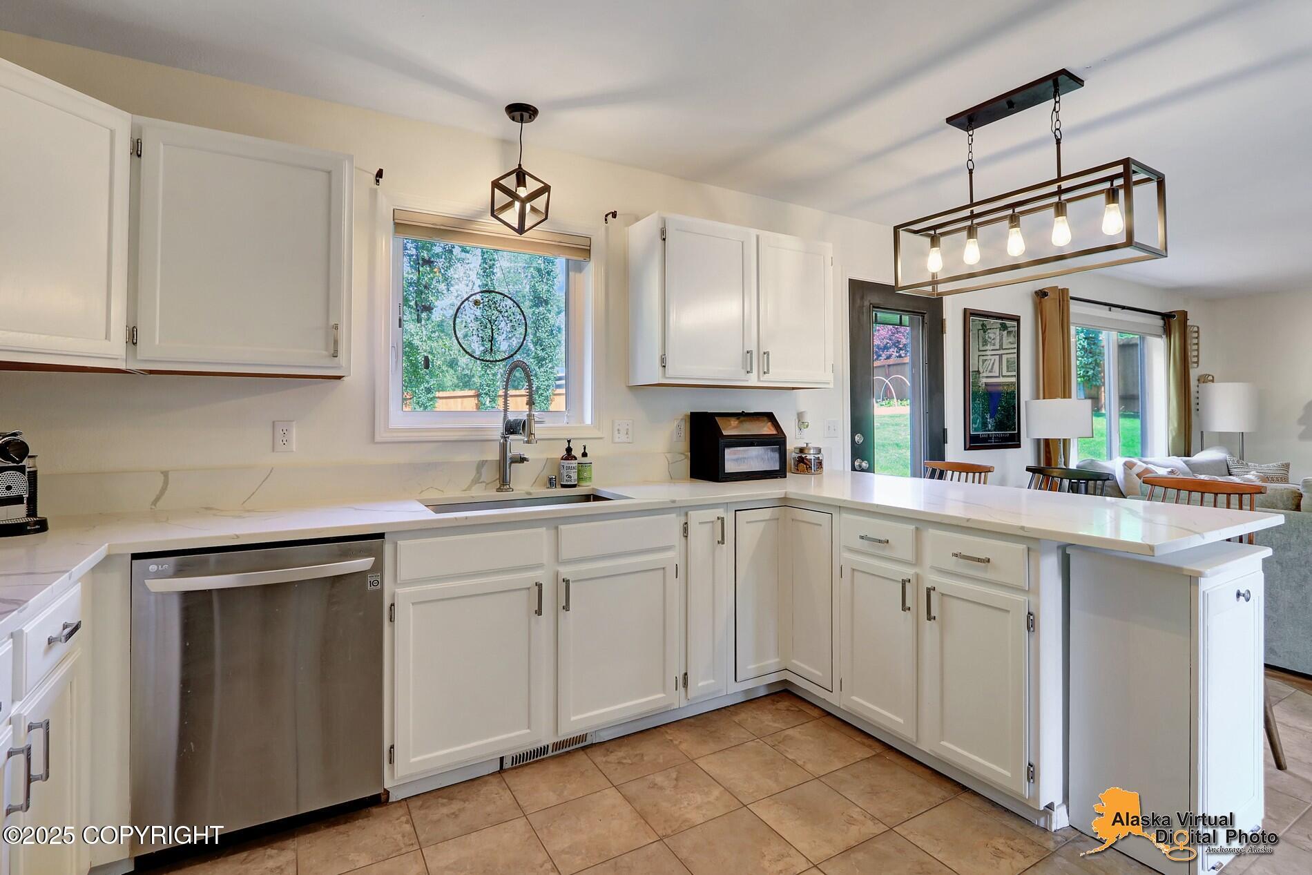 2942 Kingfisher Drive