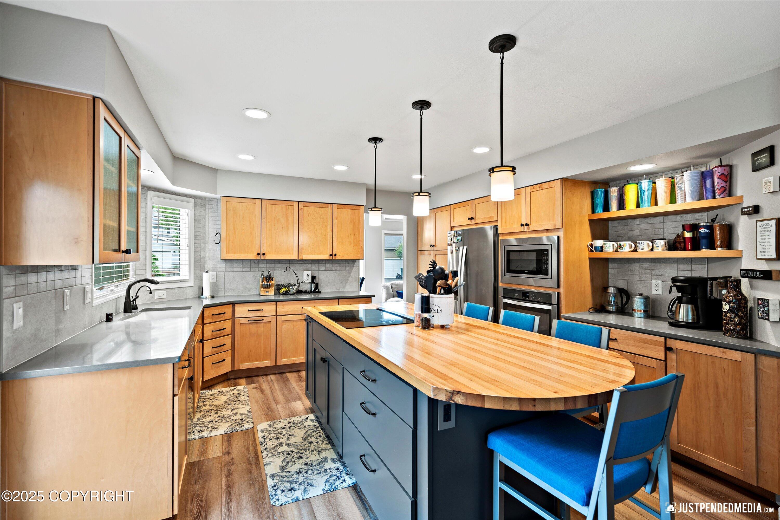 3671 Spinnaker Drive