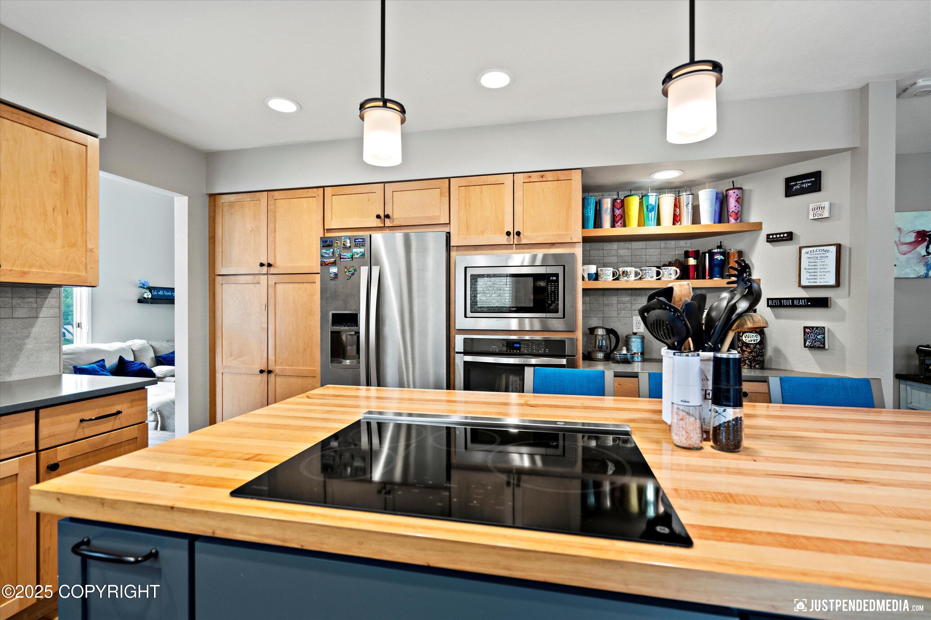 3671 Spinnaker Drive