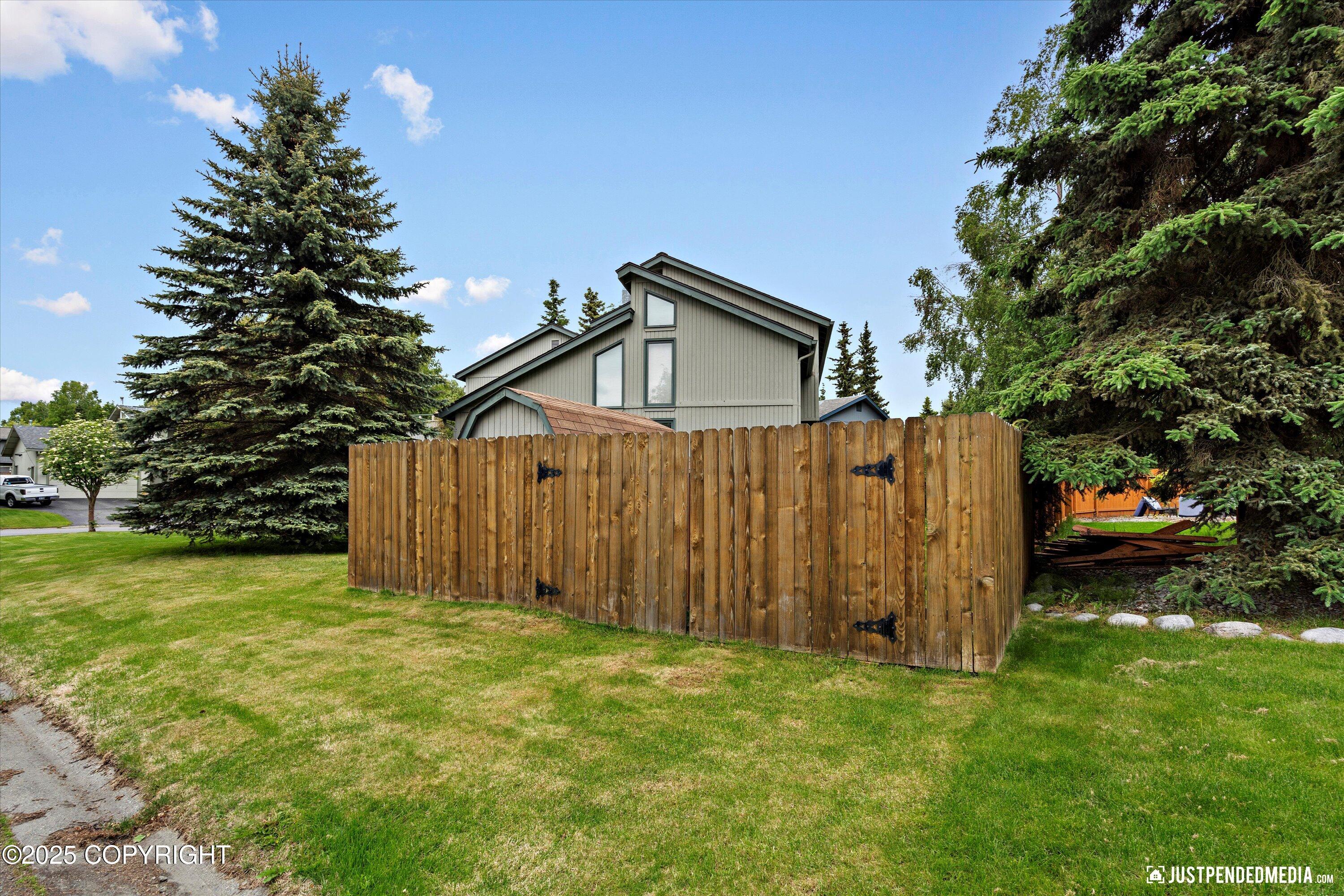 3671 Spinnaker Drive