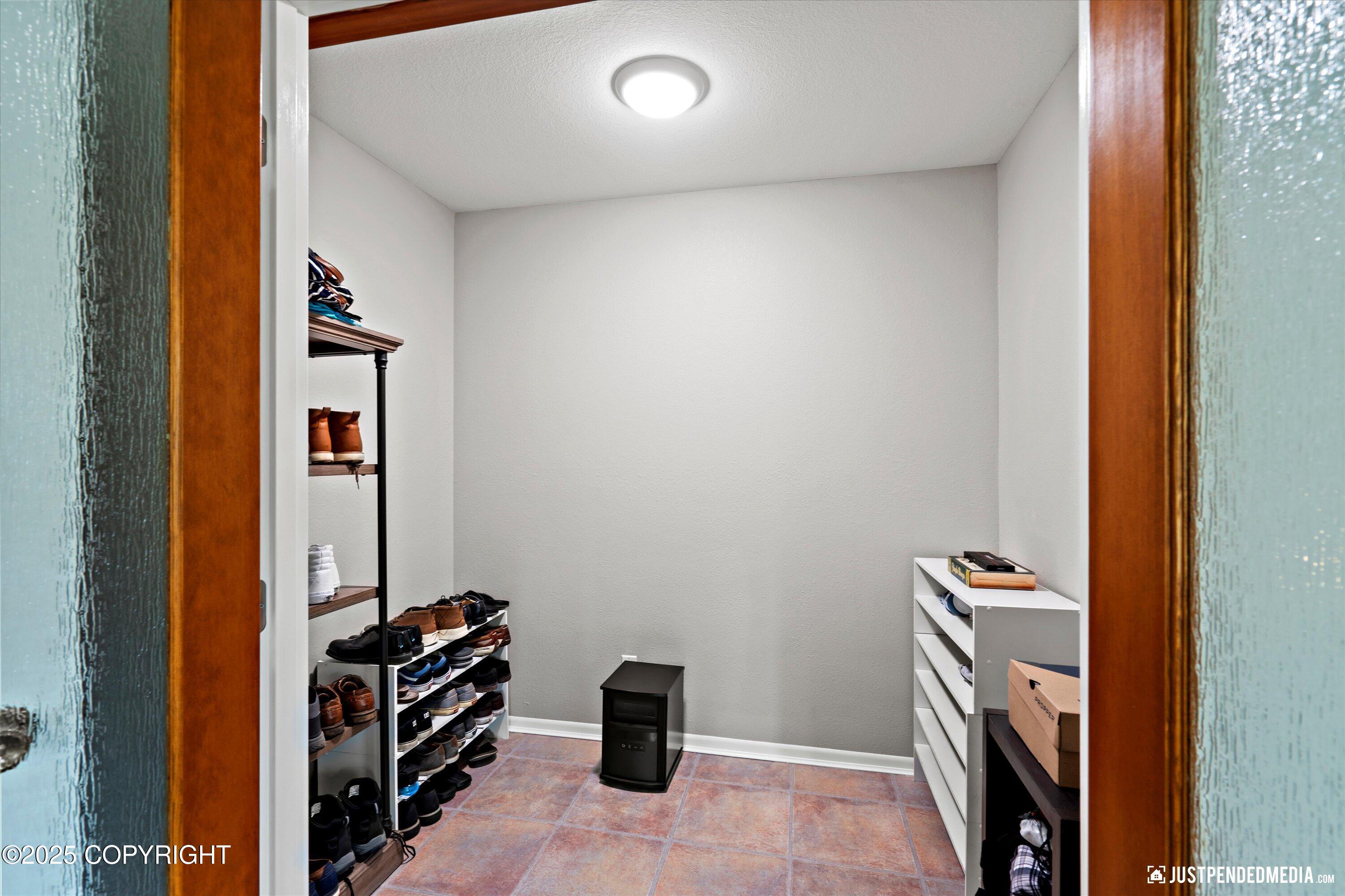 3671 Spinnaker Drive