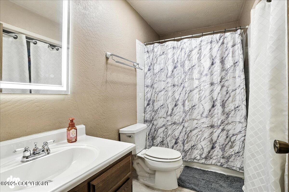 6260 Newt Drive
