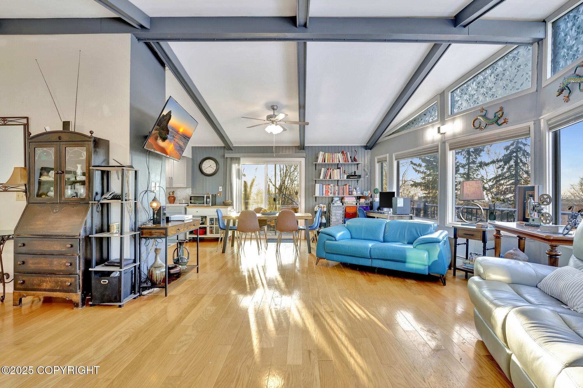 6750 Round Tree Drive