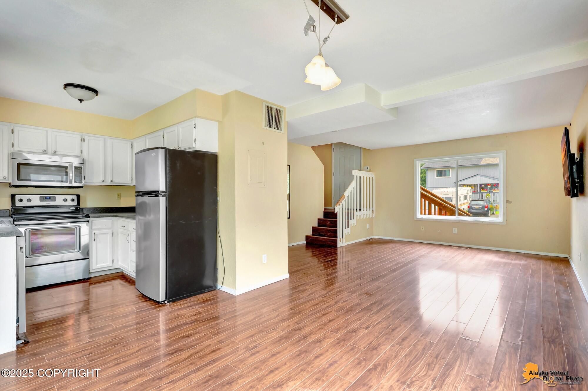 8010 Evans Circle
