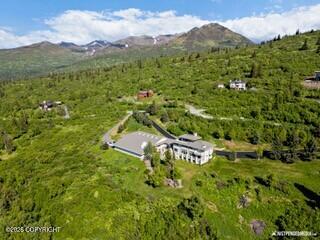 9900 Hillhaven Circle