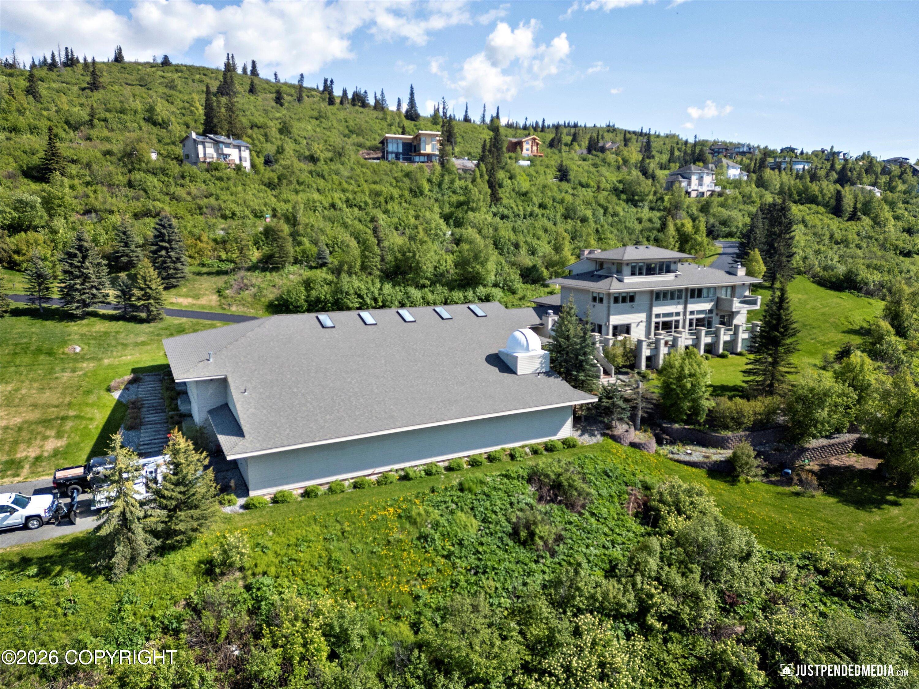 9900 Hillhaven Circle