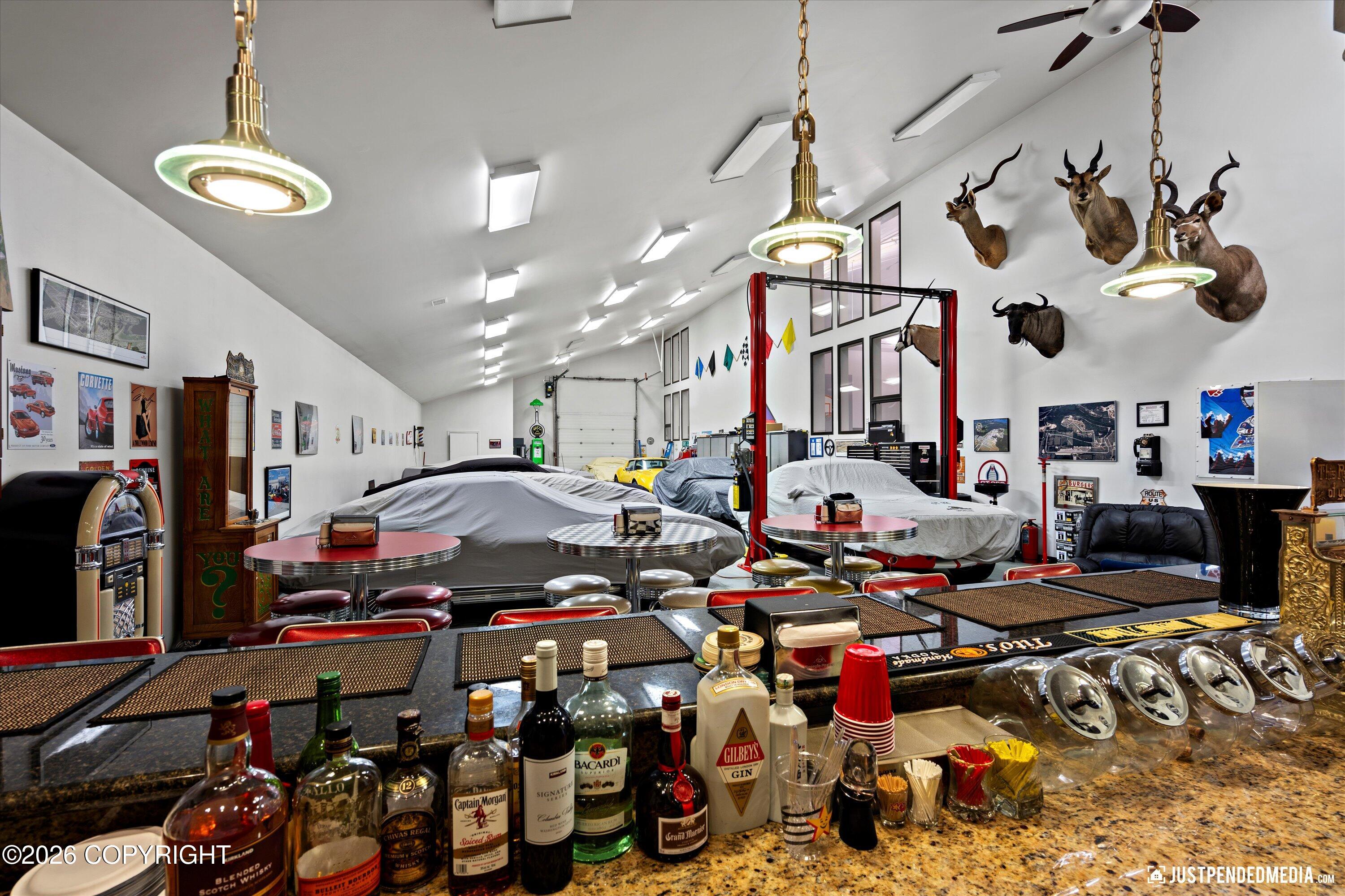 9900 Hillhaven Circle