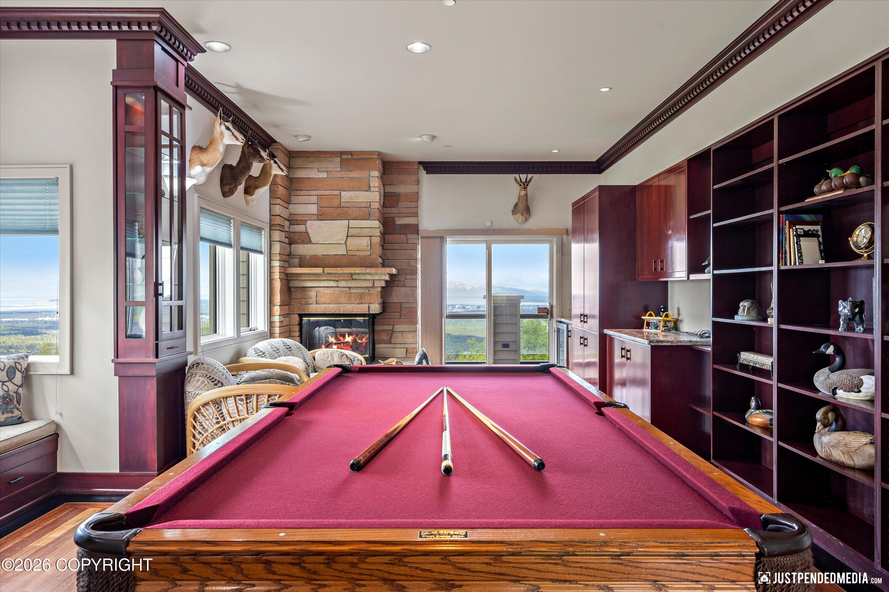 9900 Hillhaven Circle