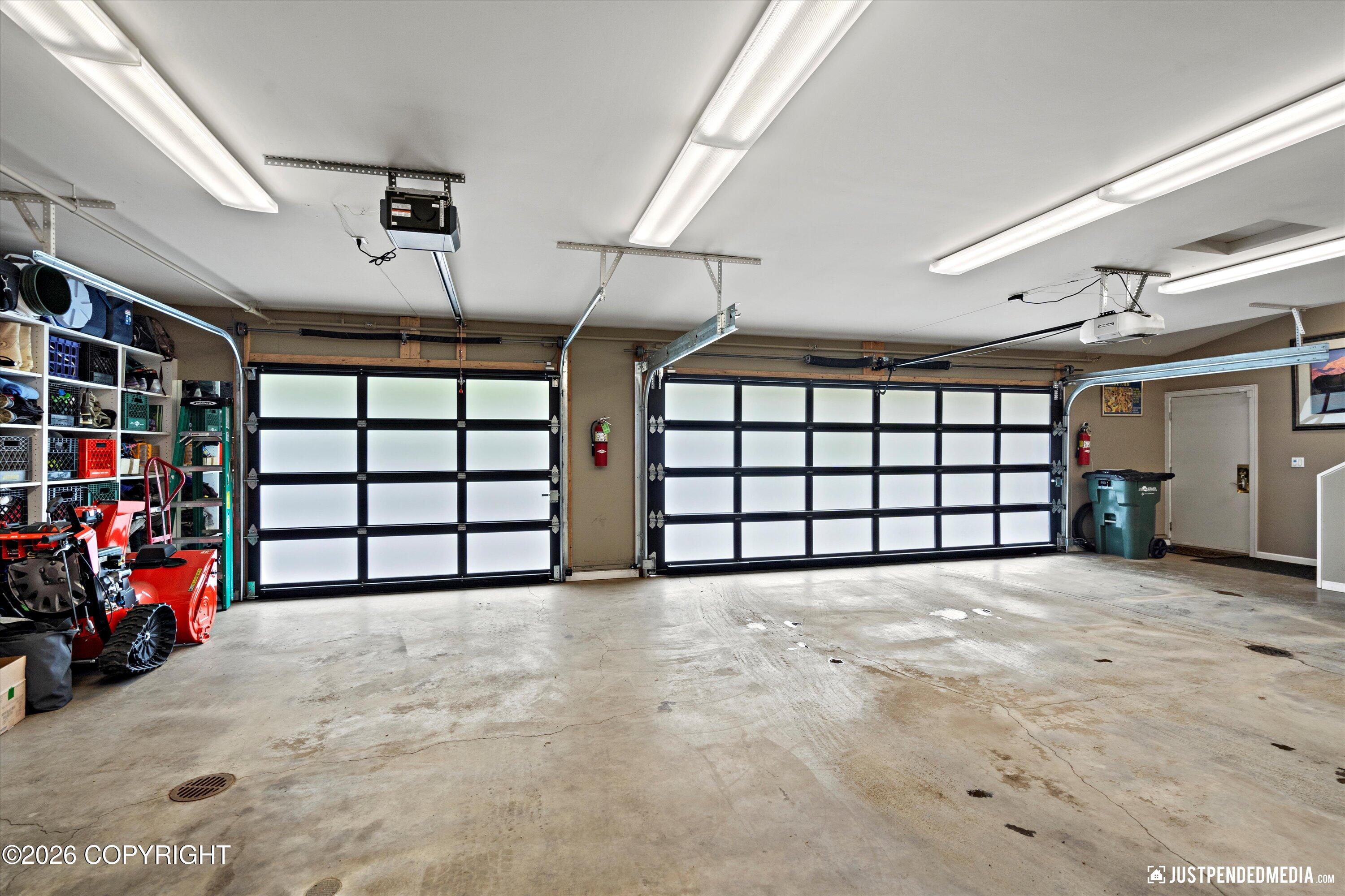 9900 Hillhaven Circle