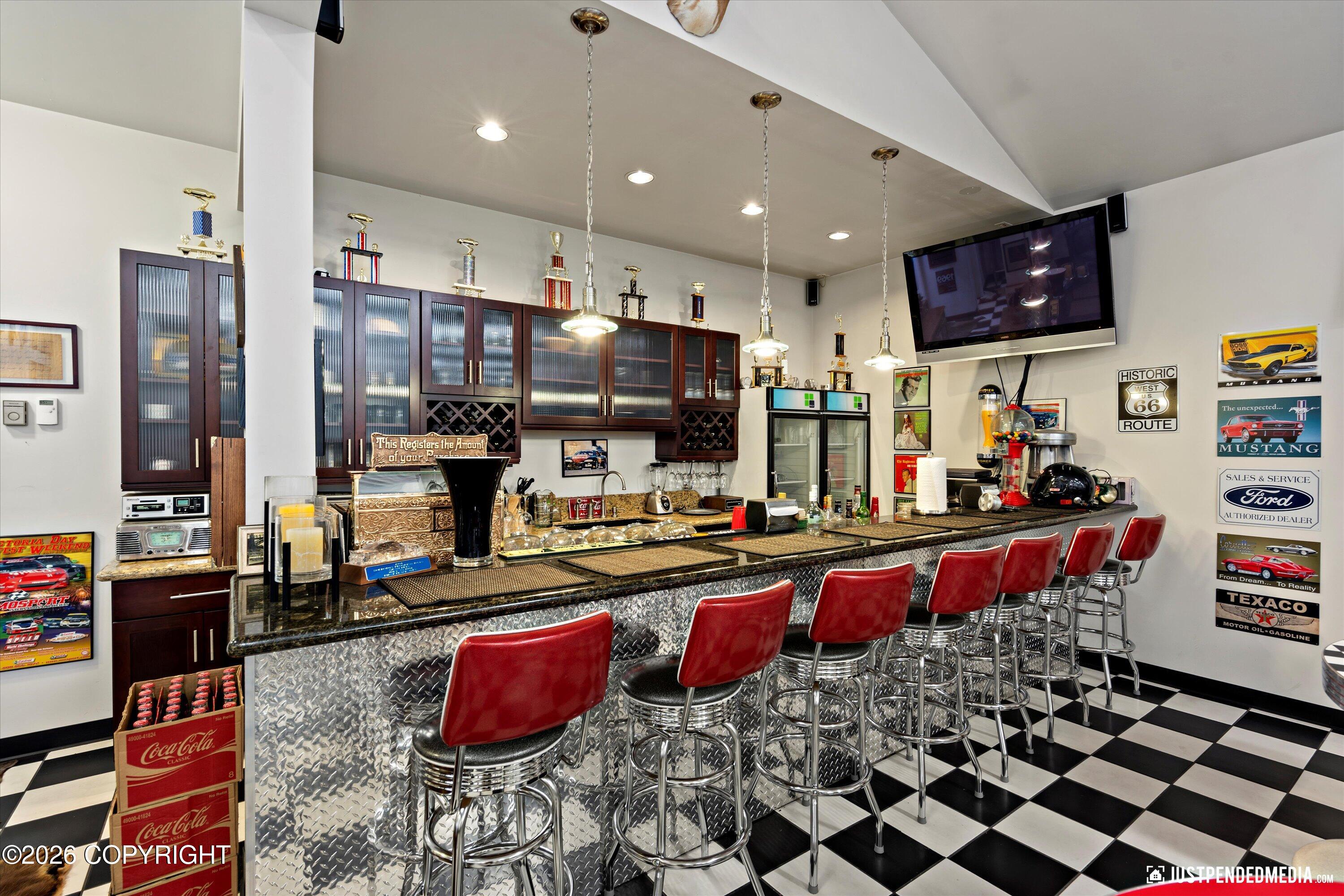 9900 Hillhaven Circle