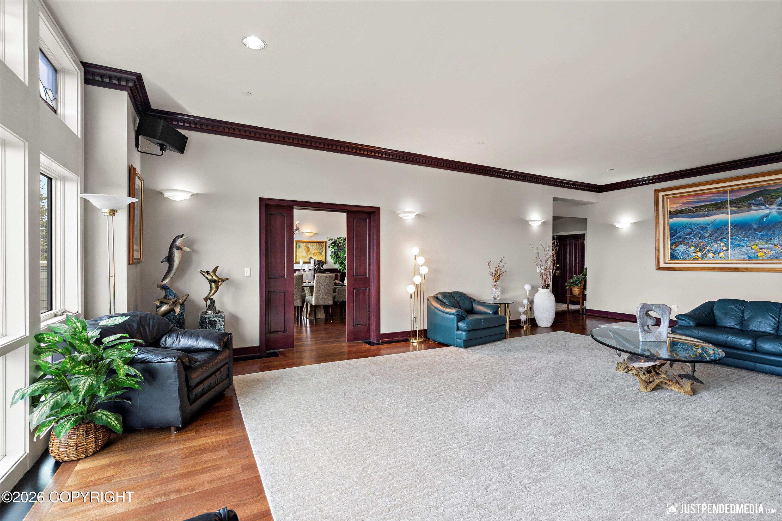 9900 Hillhaven Circle