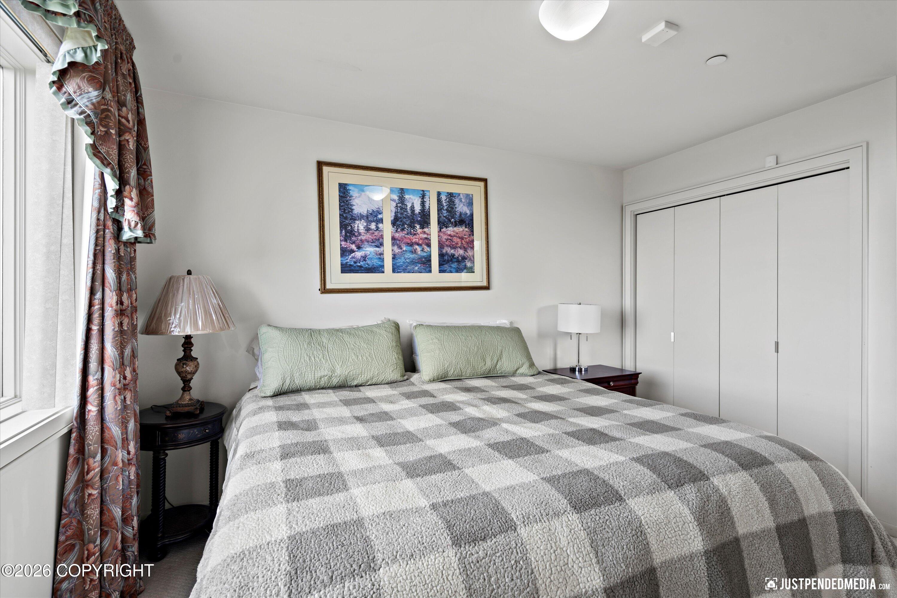 9900 Hillhaven Circle