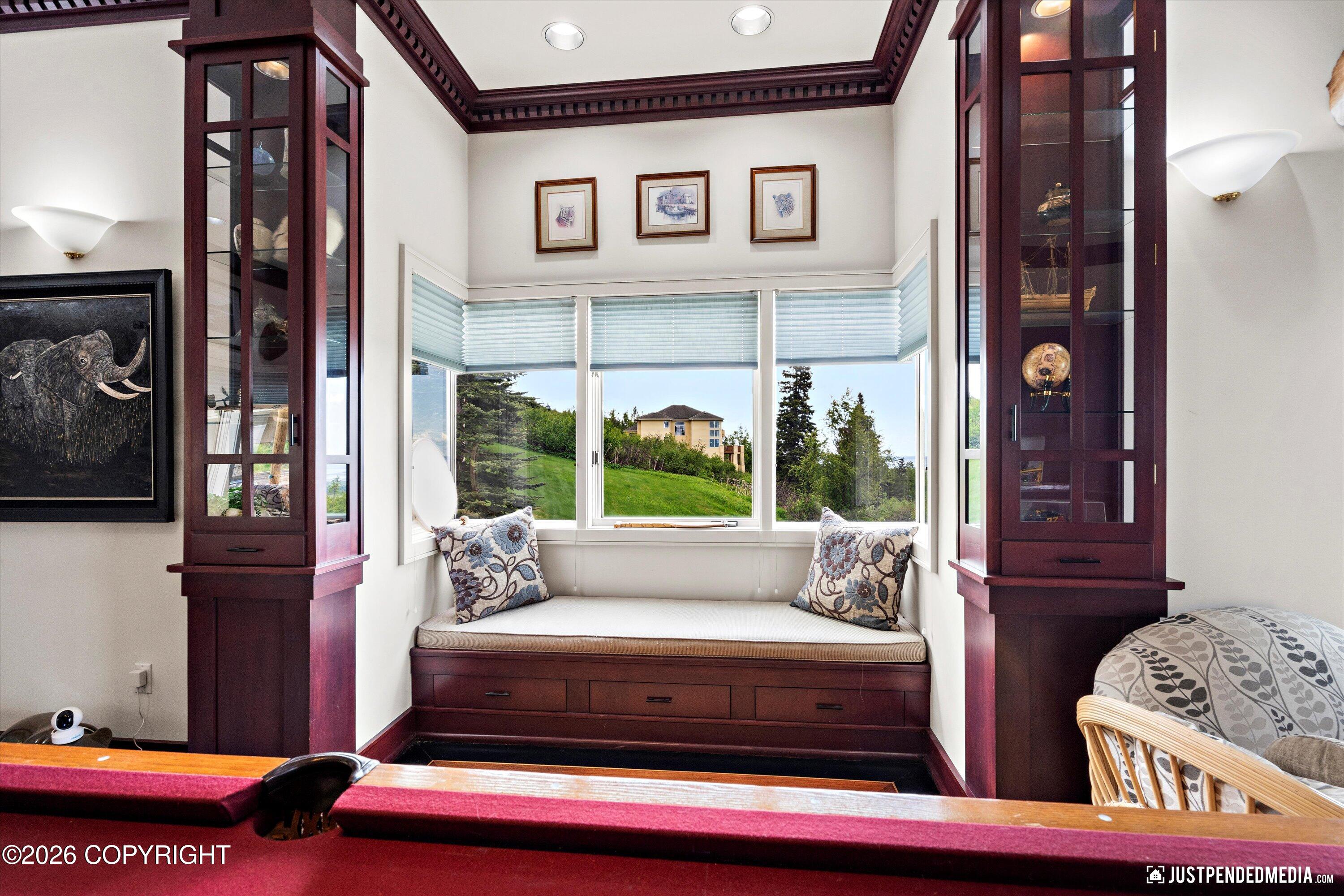 9900 Hillhaven Circle