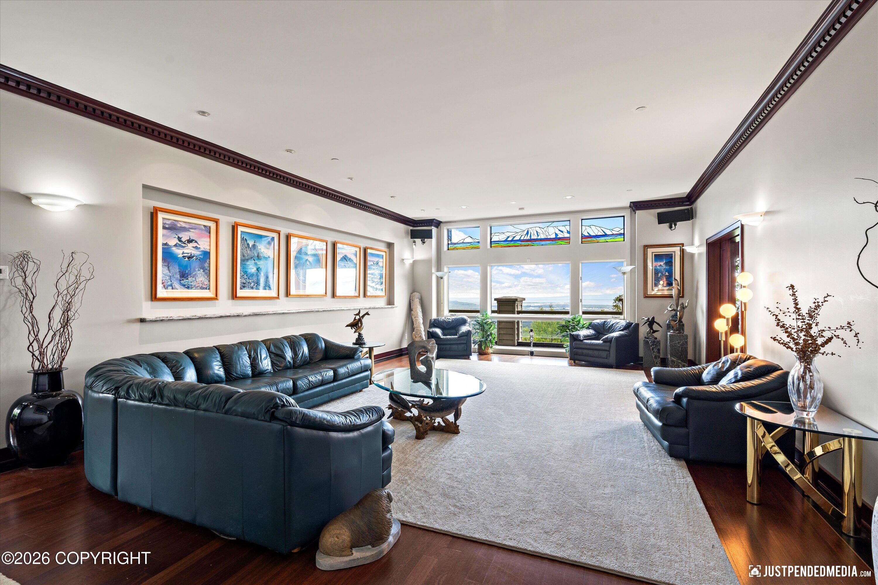 9900 Hillhaven Circle