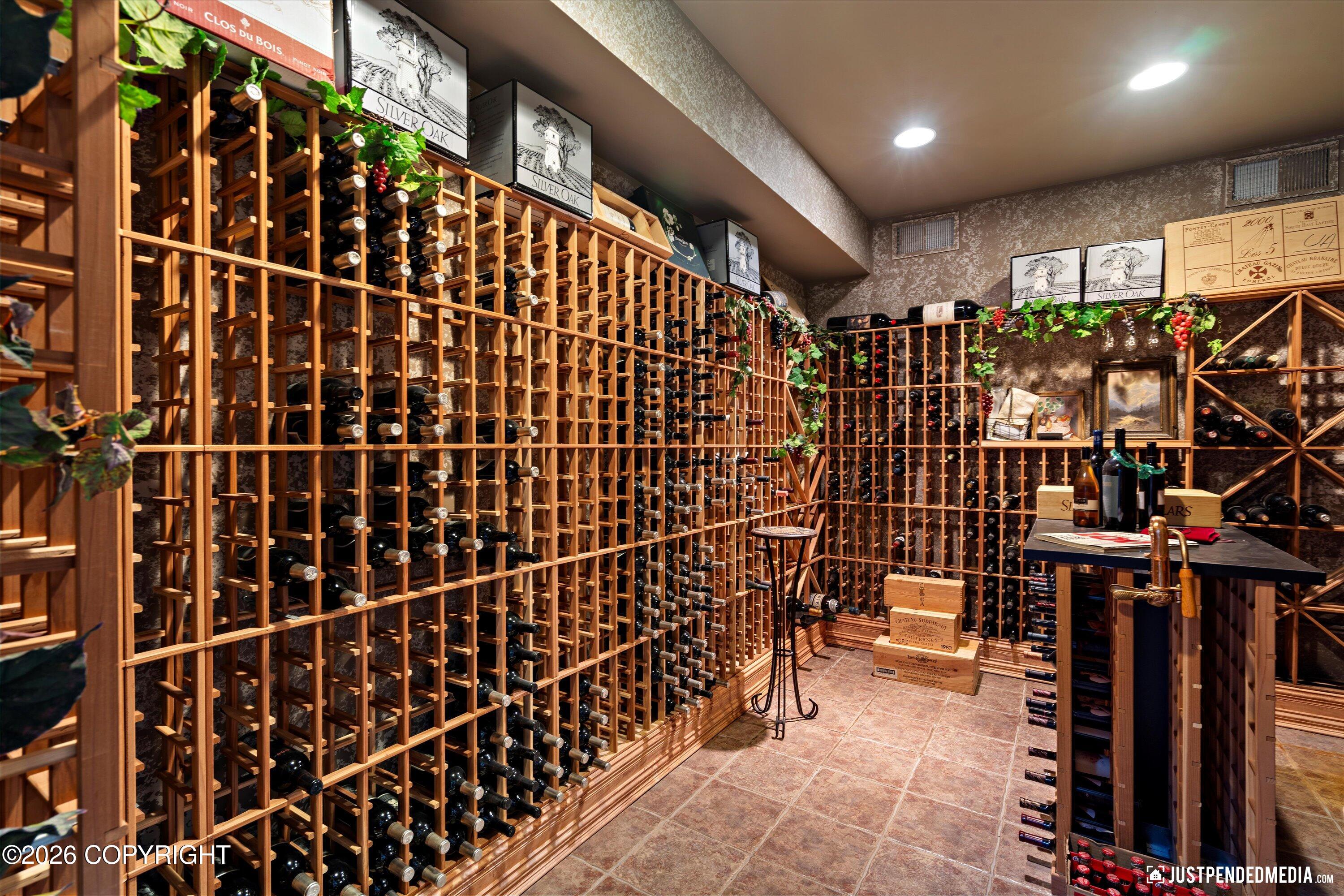 9900 Hillhaven Circle