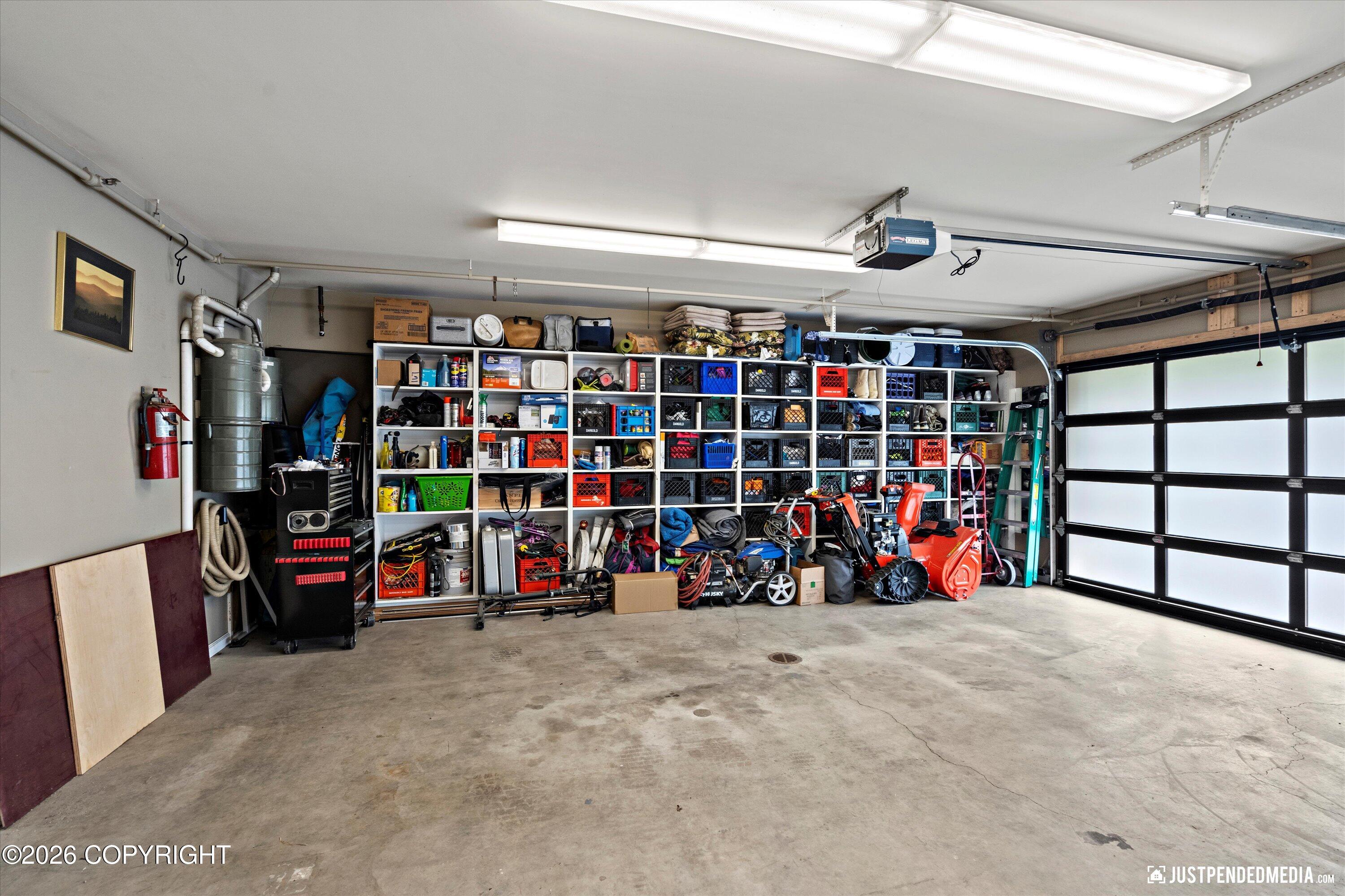 9900 Hillhaven Circle