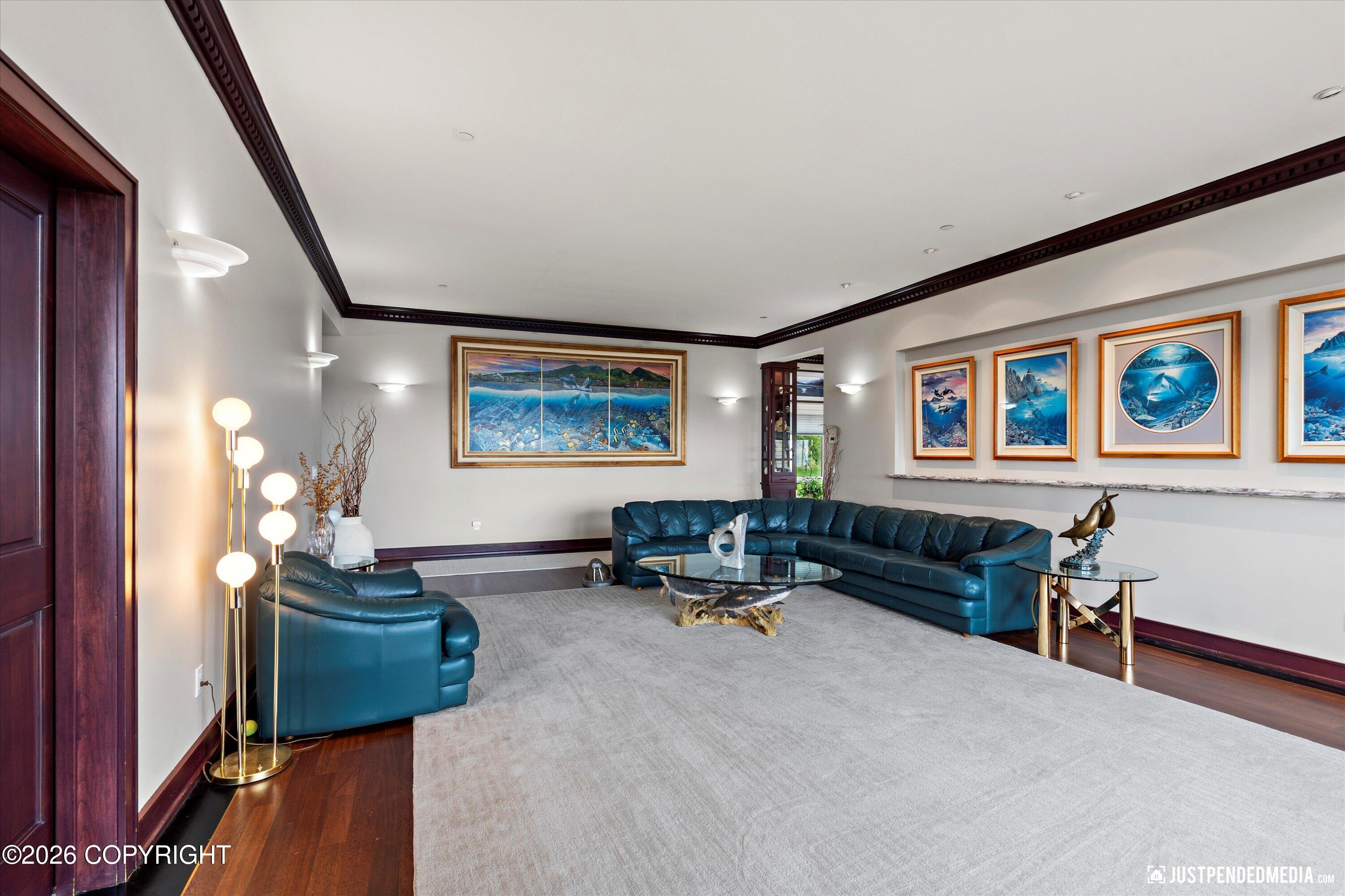 9900 Hillhaven Circle