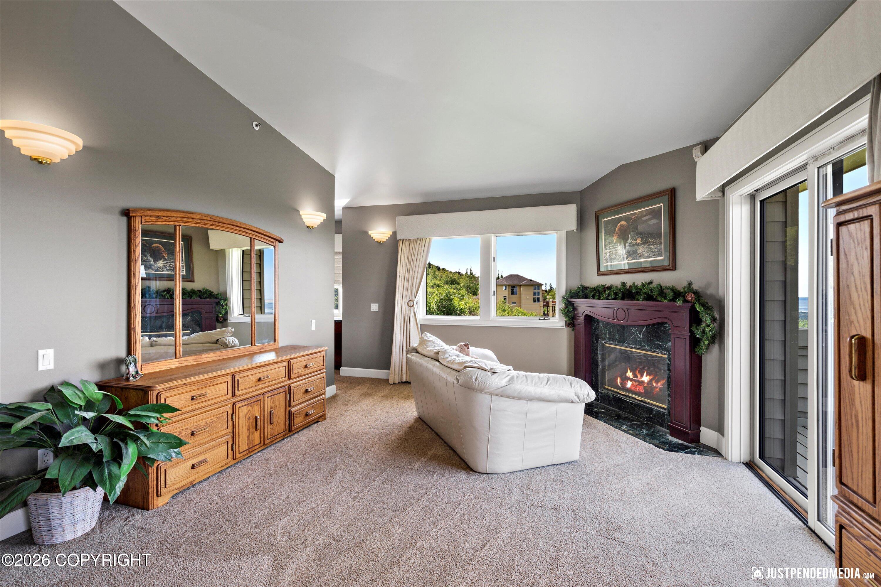 9900 Hillhaven Circle